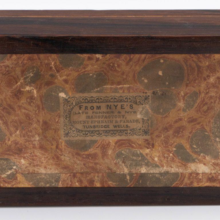 Guantera de Tunbridge Ware de Edmund Nye c1855 en venta 3