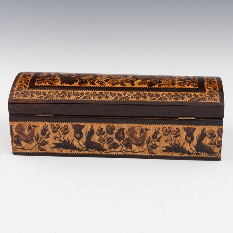 Guantera de Tunbridge Ware con mosaico floral c1870 Fines del siglo XIX en venta