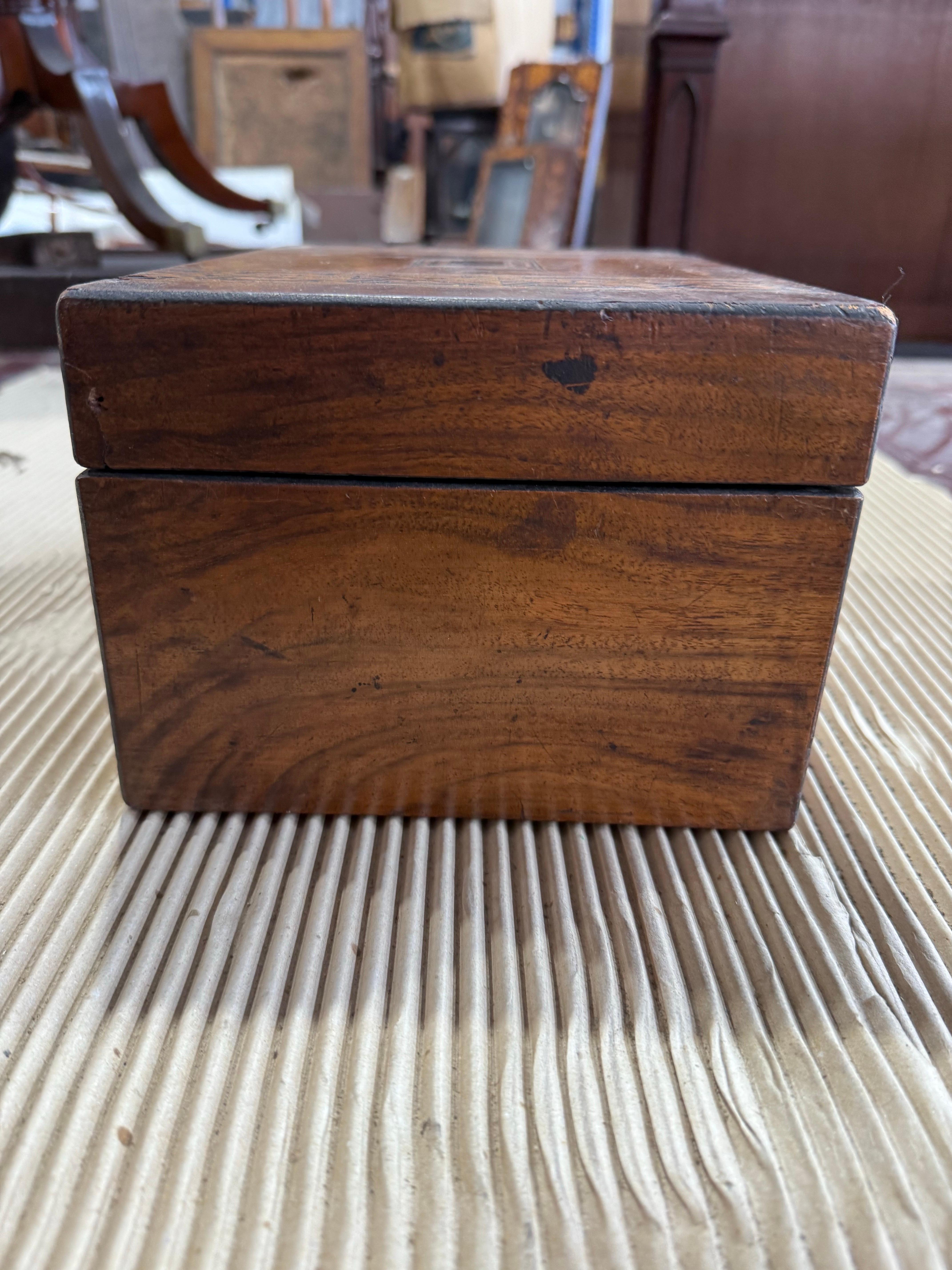 Tunbridge Ware Inlaid Walnut Box, 19th century (19. Jahrhundert) im Angebot