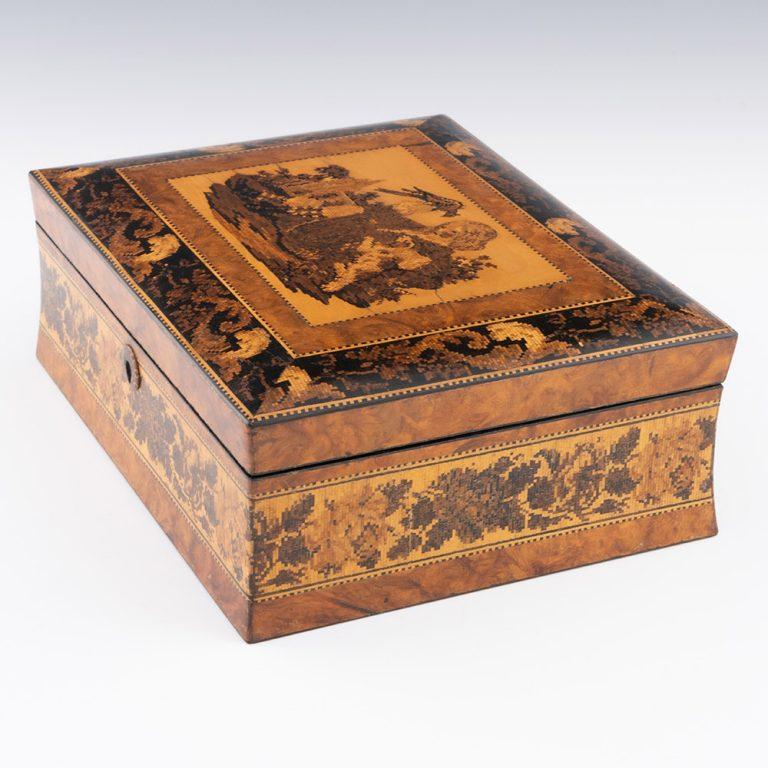 Bois Boîte à bijoux Tunbridge Ware avec garçon avec Hawk Image c1855 en vente