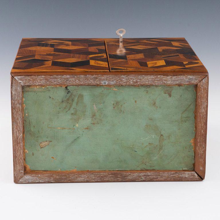 Armario de costura Tunbridge Ware con cubilete c1840 Madera en venta