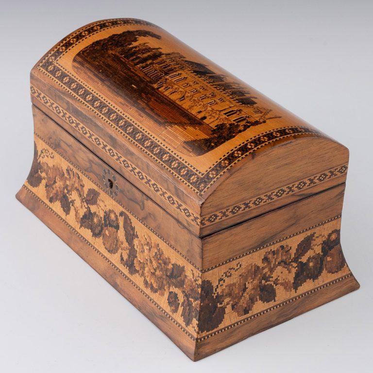 Tunbridge Ware Tea Caddy Battle Abbey Cloisters c1870 In Good Condition For Sale In Tunbridge Wells, GB