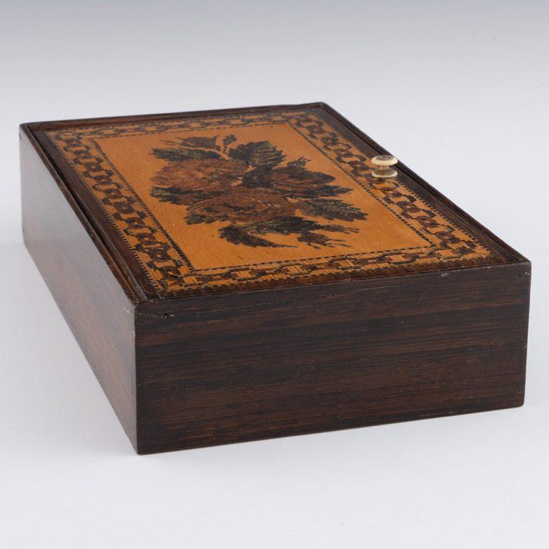 Scatola da lavoro di Tunbridge Ware di Edmund Nye del 1860 ca. in vendita 1