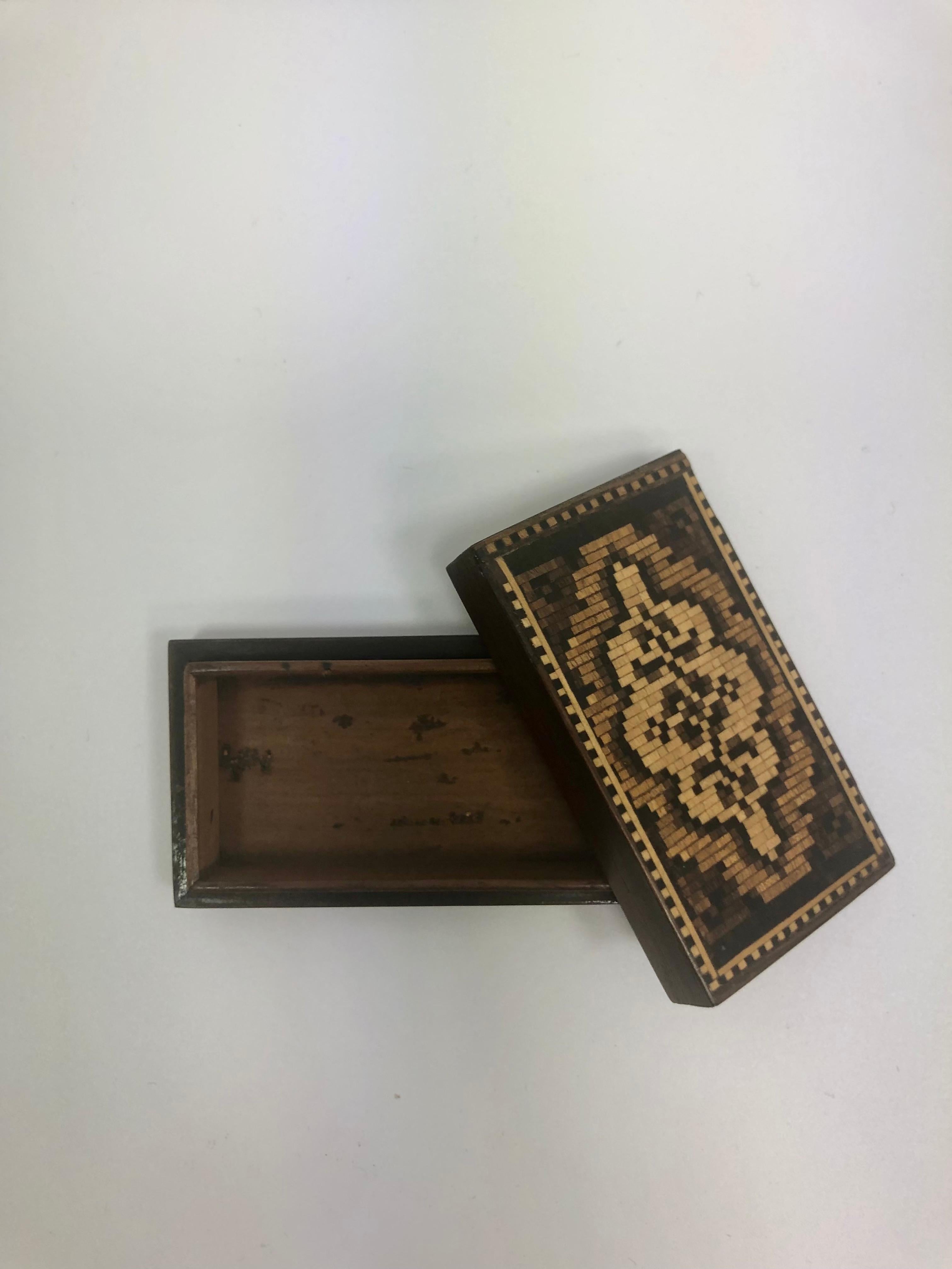 Tunbridge Wooden Trinket Box England 1850s In Good Condition For Sale In Stamford, CT