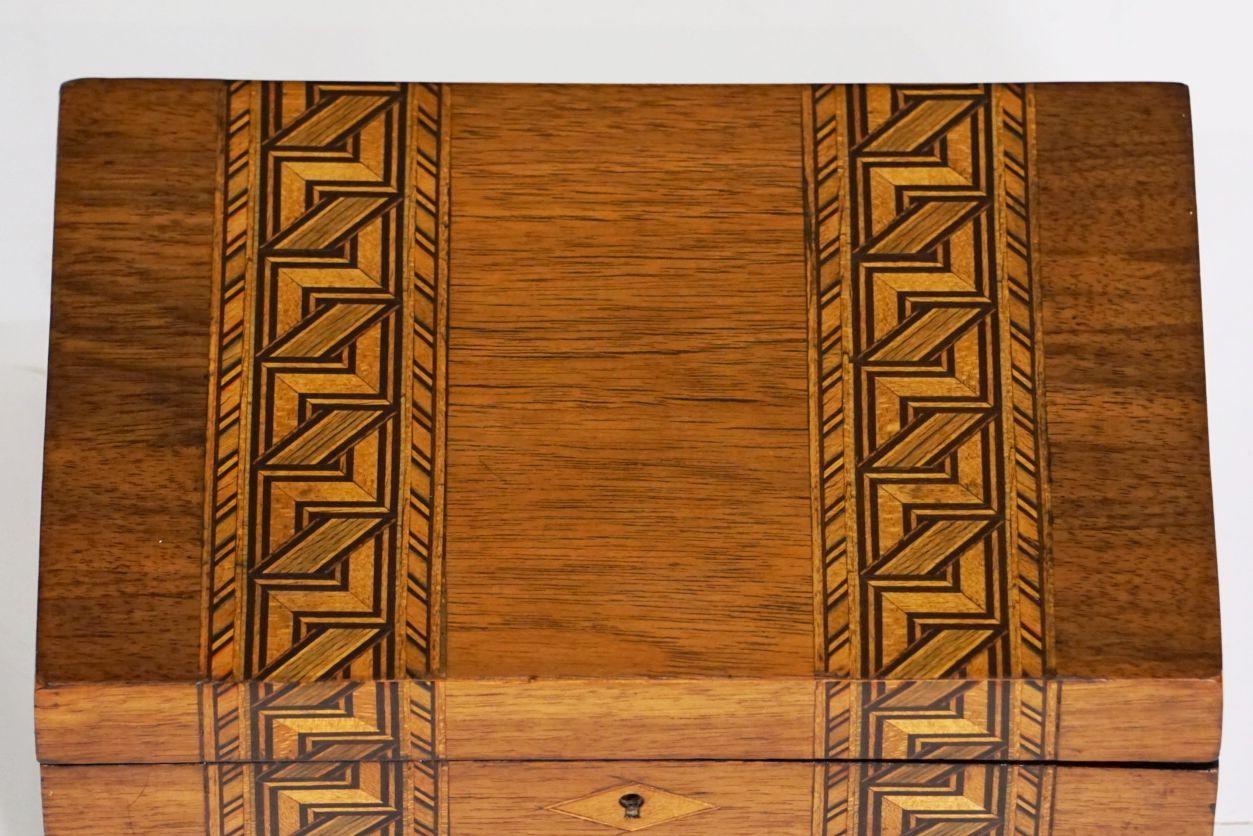 XIXe siècle Boîte rectangulaire Tunbridgeware en bois incrusté d'Angleterre en vente