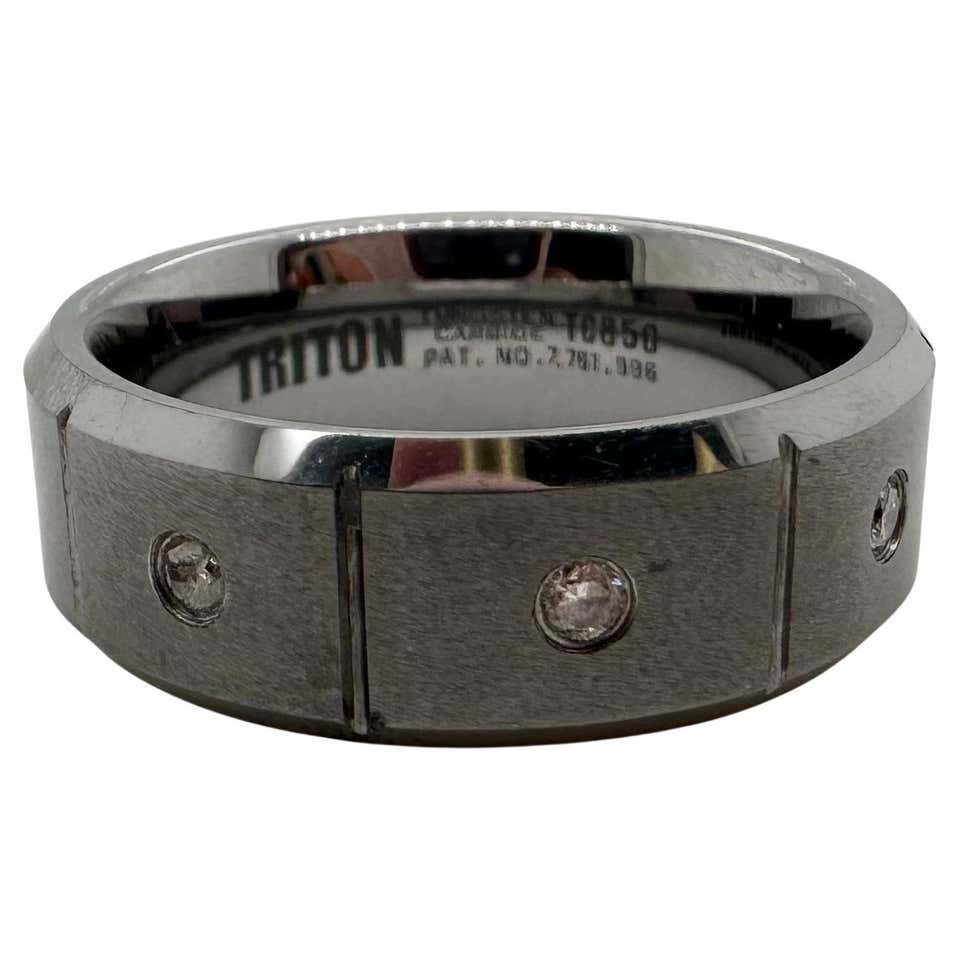 BERGMAN Flat Yellow Tungsten Carbide Round Edge Comfort Fit Band with – Larson Jewelers BERGMAN Flat Yellow Tungsten Carbide Round Edge Comfort Fit Band with – Larson Jewelers