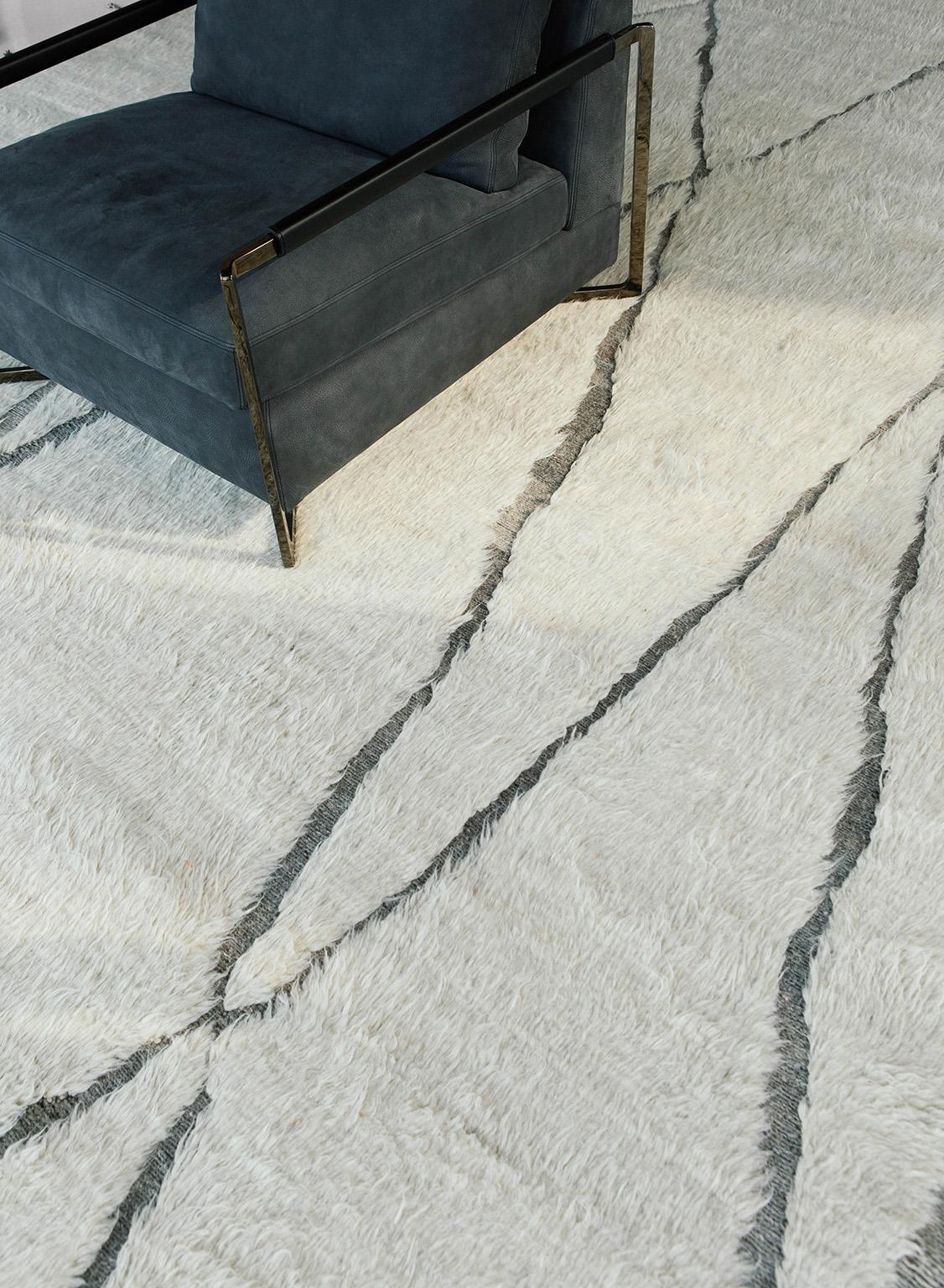 Moderno Tappeto Tunner, Collezione Atlas di Mehraban Rugs in vendita