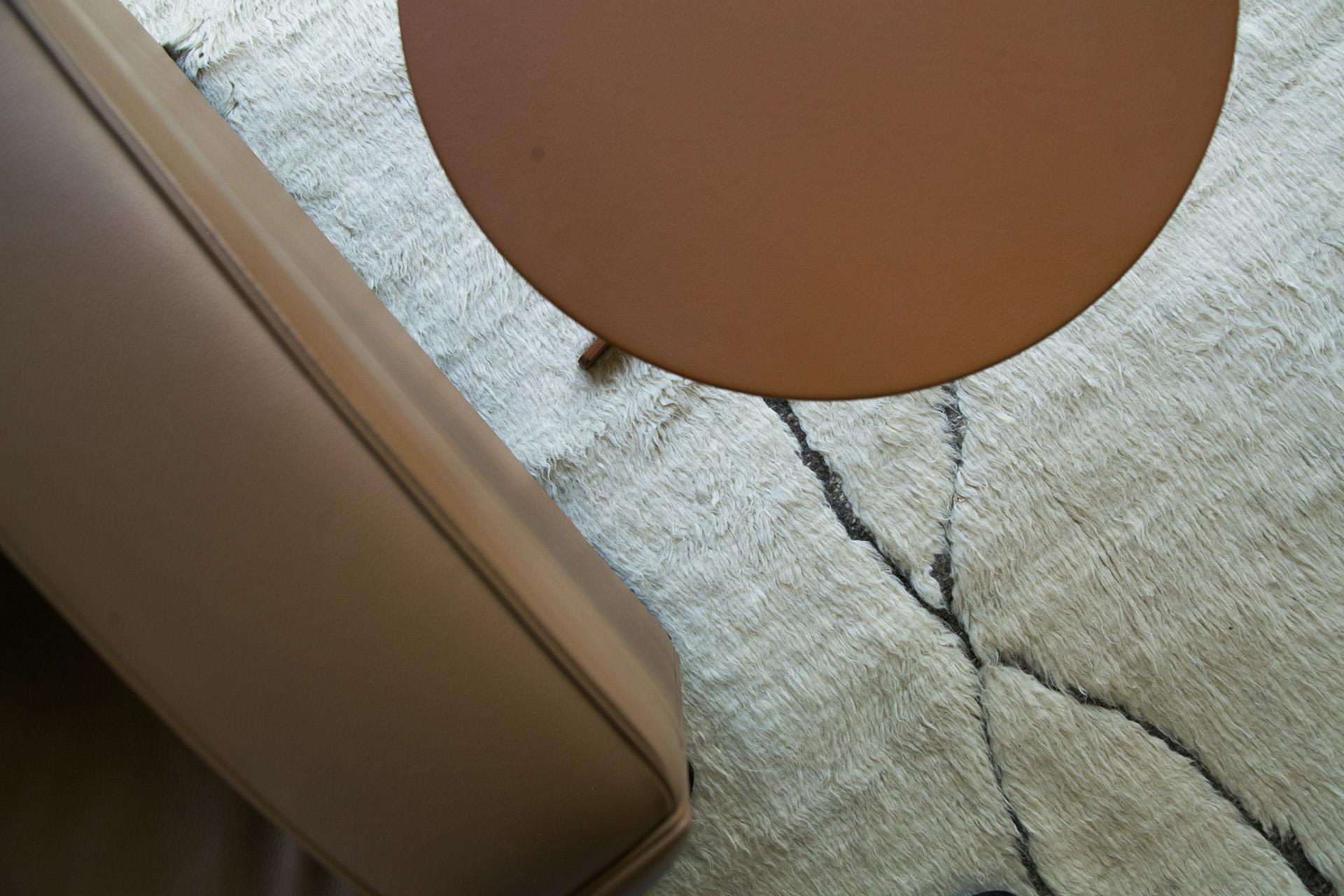Annodato a mano Tappeto Tunner, Collezione Atlas di Mehraban Rugs in vendita