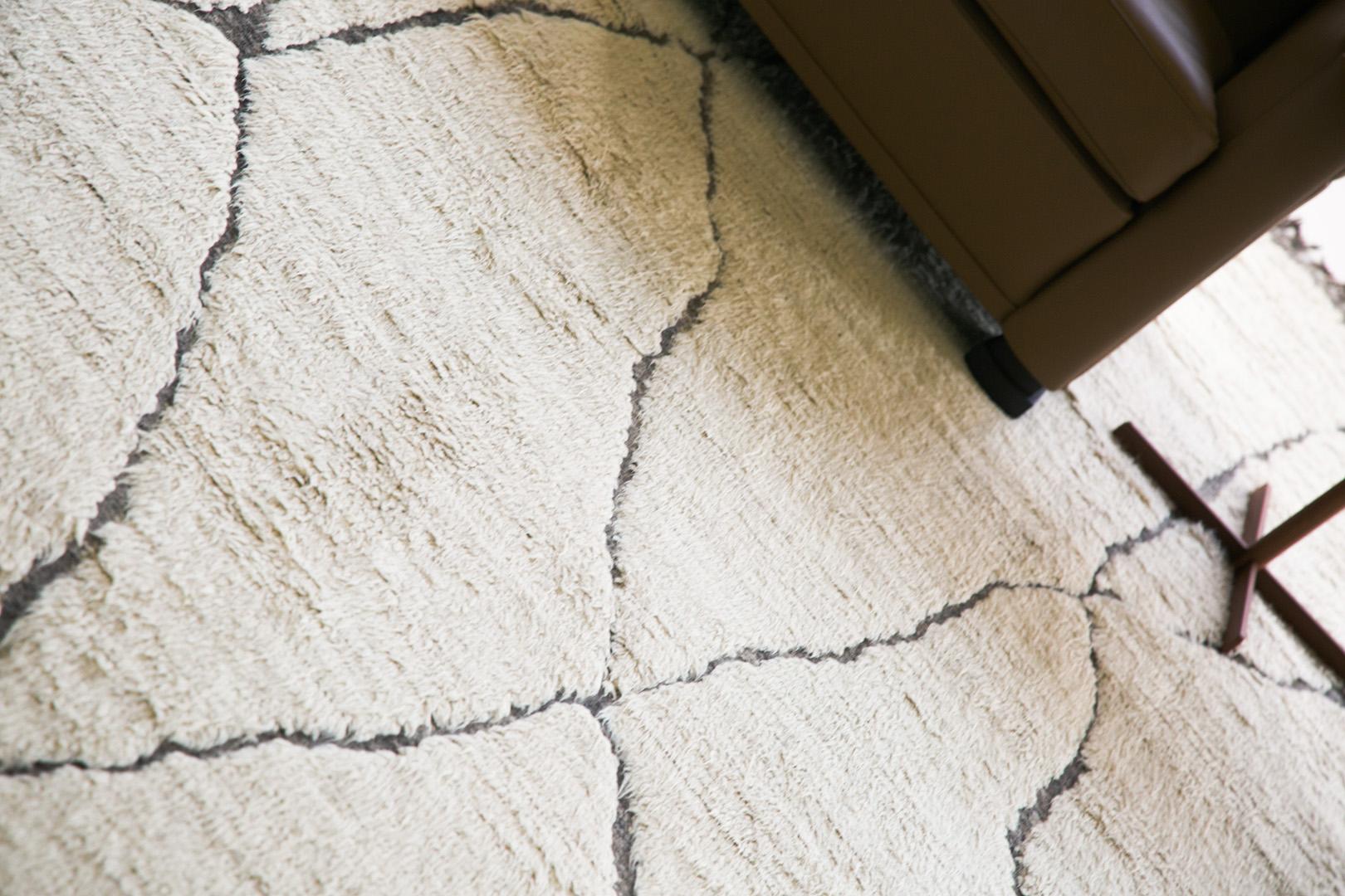 XXI secolo e contemporaneo Tappeto Tunner, Collezione Atlas di Mehraban Rugs in vendita