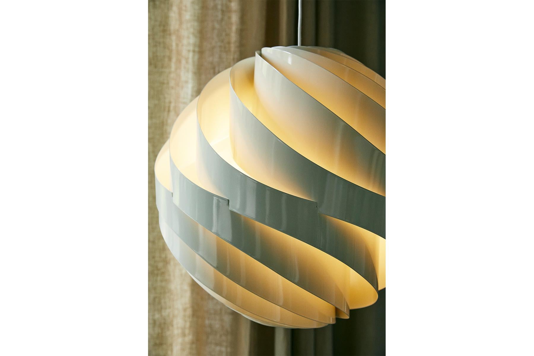 Turbo Pendant Lamp, Large, White, Alabaster White Glossy For Sale 6