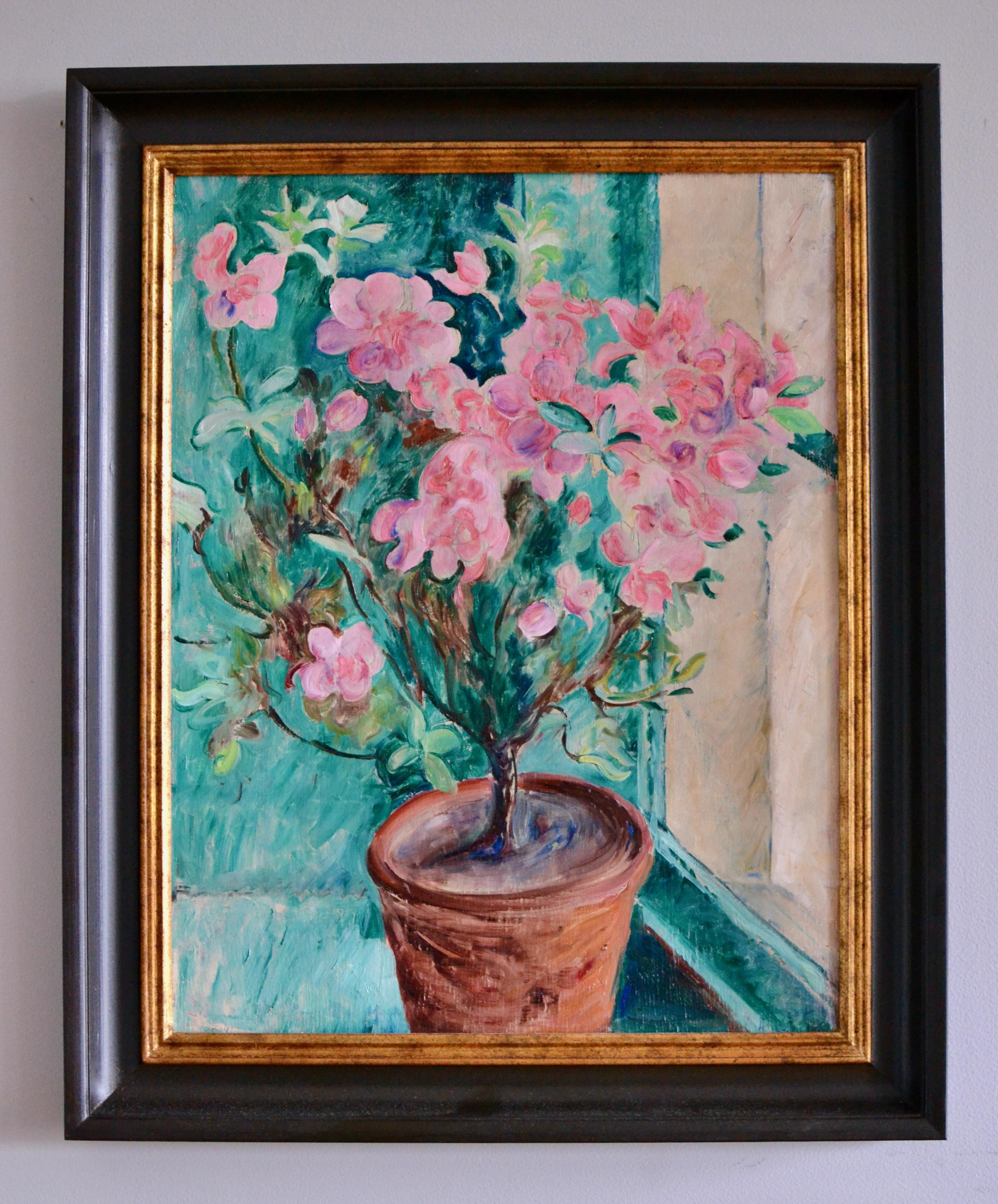 Hibisco rosa en una maceta junto a una ventana y con un fondo de pared de color turquesa, de Ture Ander (1881 - 1959). Firmado Ture Ander. Óleo sobre tabla. Probablemente pintado entre 1912-1917. Posiblemente cuando aún estaba en París. Un tergo un