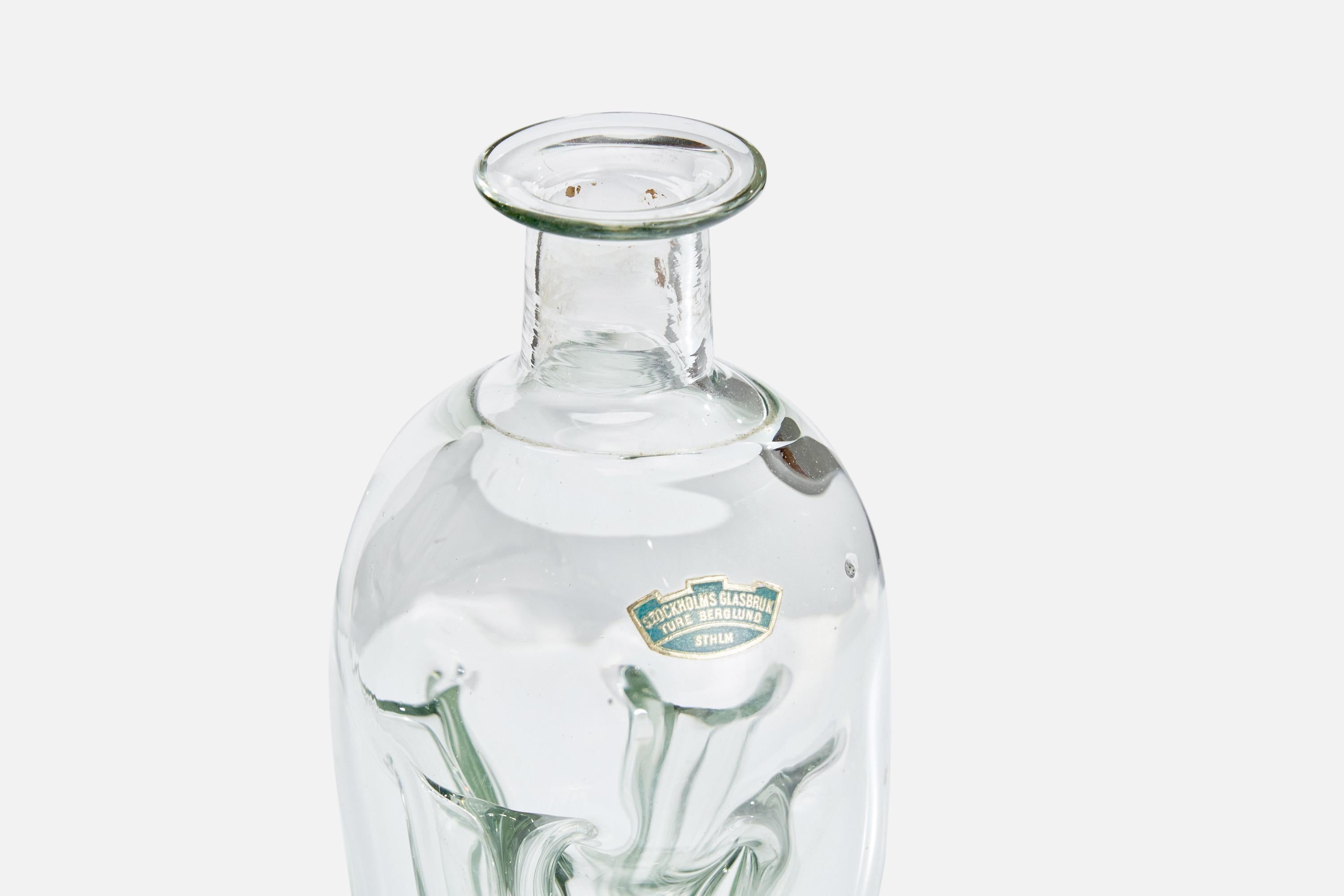 Ture Berglund, Bottle, Glass, Sweden, 1940s In Good Condition For Sale In High Point, NC