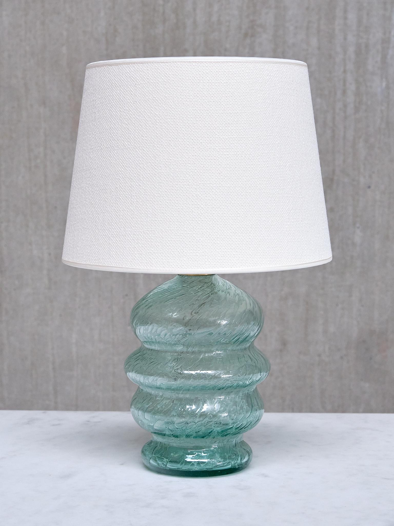 Ture Berglund Tischlampe aus grünem Glas, Skansens Glasbruk Stockholm, Schweden, 1940er Jahre (Skandinavische Moderne) im Angebot