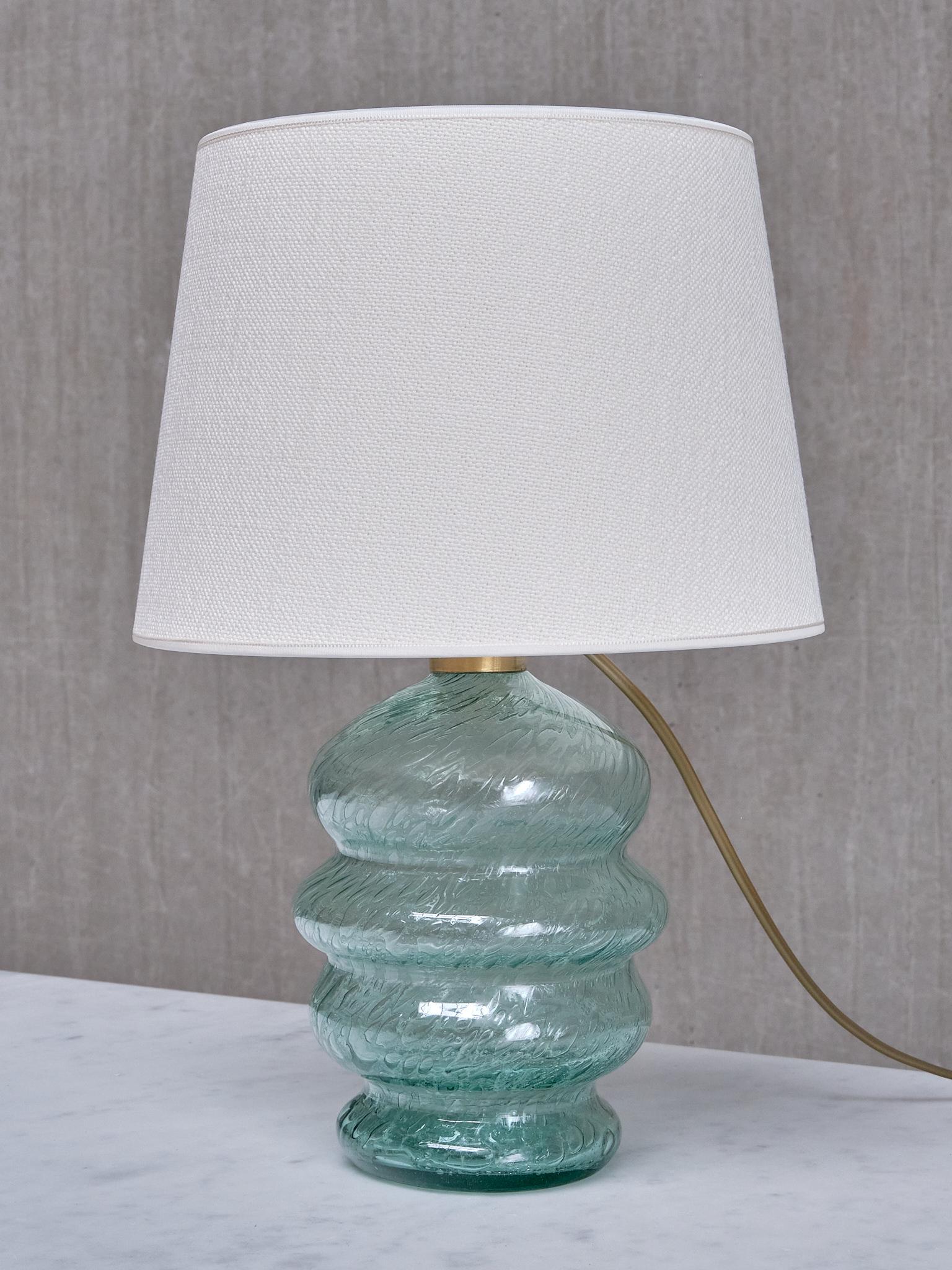 Ture Berglund Tischlampe aus grünem Glas, Skansens Glasbruk Stockholm, Schweden, 1940er Jahre (Mitte des 20. Jahrhunderts) im Angebot