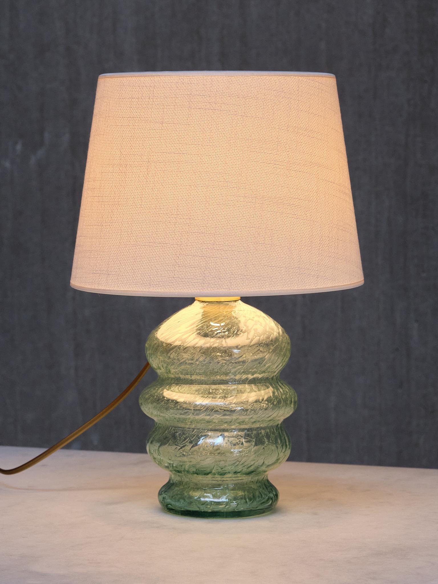 Ture Berglund Tischlampe aus grünem Glas, Skansens Glasbruk Stockholm, Schweden, 1940er Jahre im Angebot 1
