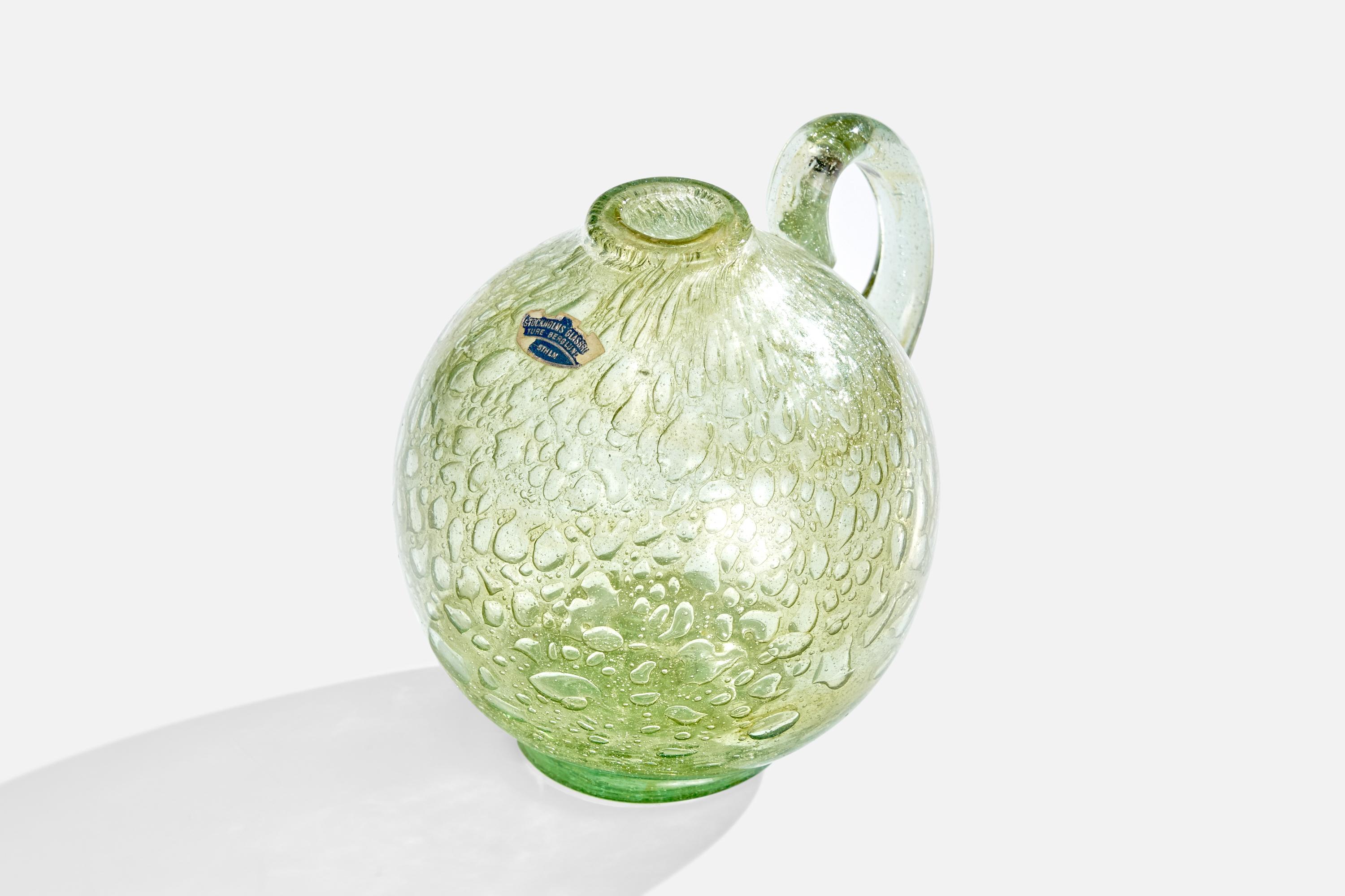 Vase en verre soufflé conçu par Ture Berglund et produit par Skansens Glasbruk, Suède, années 1940.