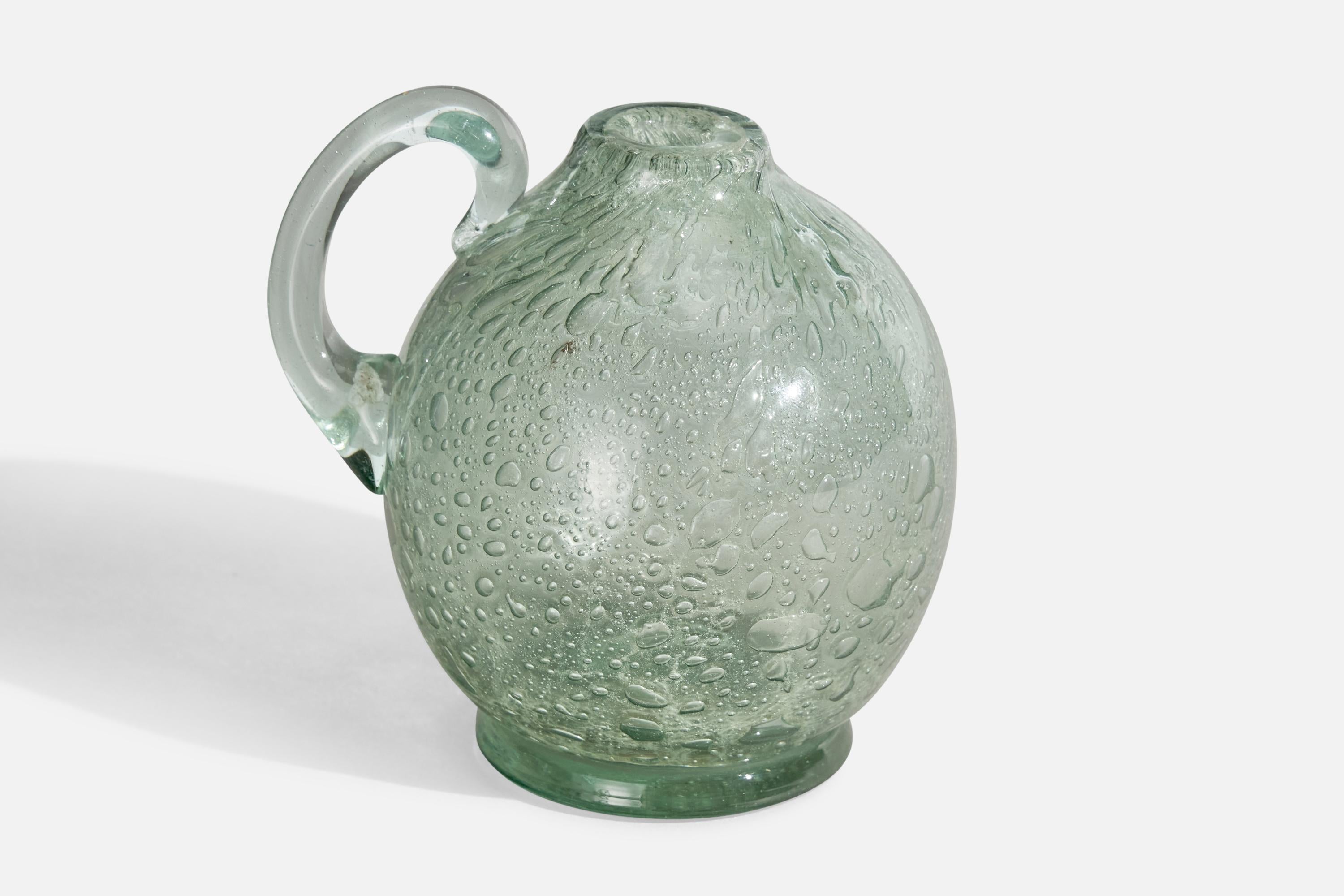 Jarrón de vidrio soplado diseñado por Ture Berglund y producido por Skansens Glasbruk, Suecia, década de 1940.
