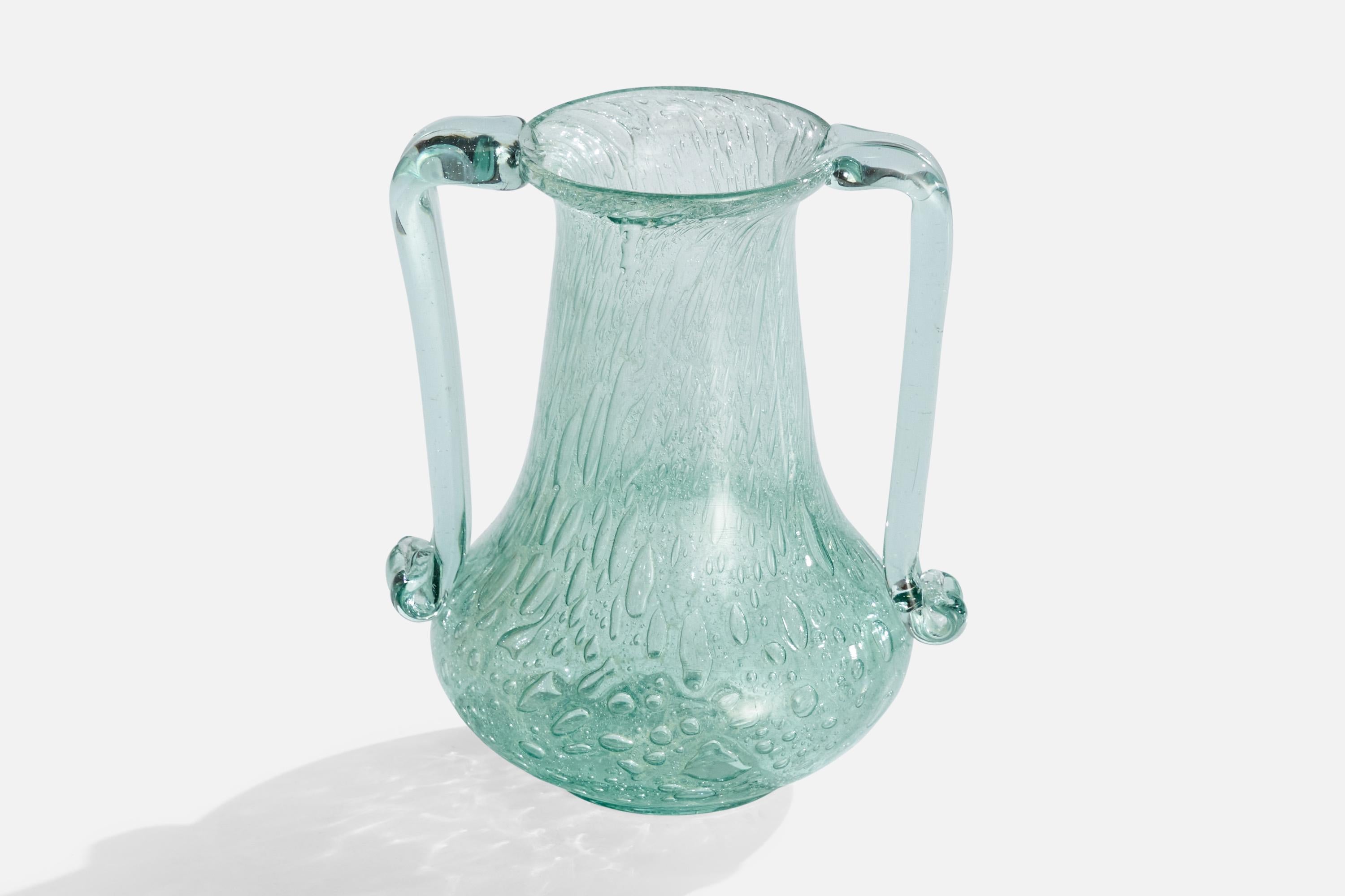 Vase en verre soufflé conçu par Ture Berglund et produit par Skansens Glasbruk, Suède, années 1940.
