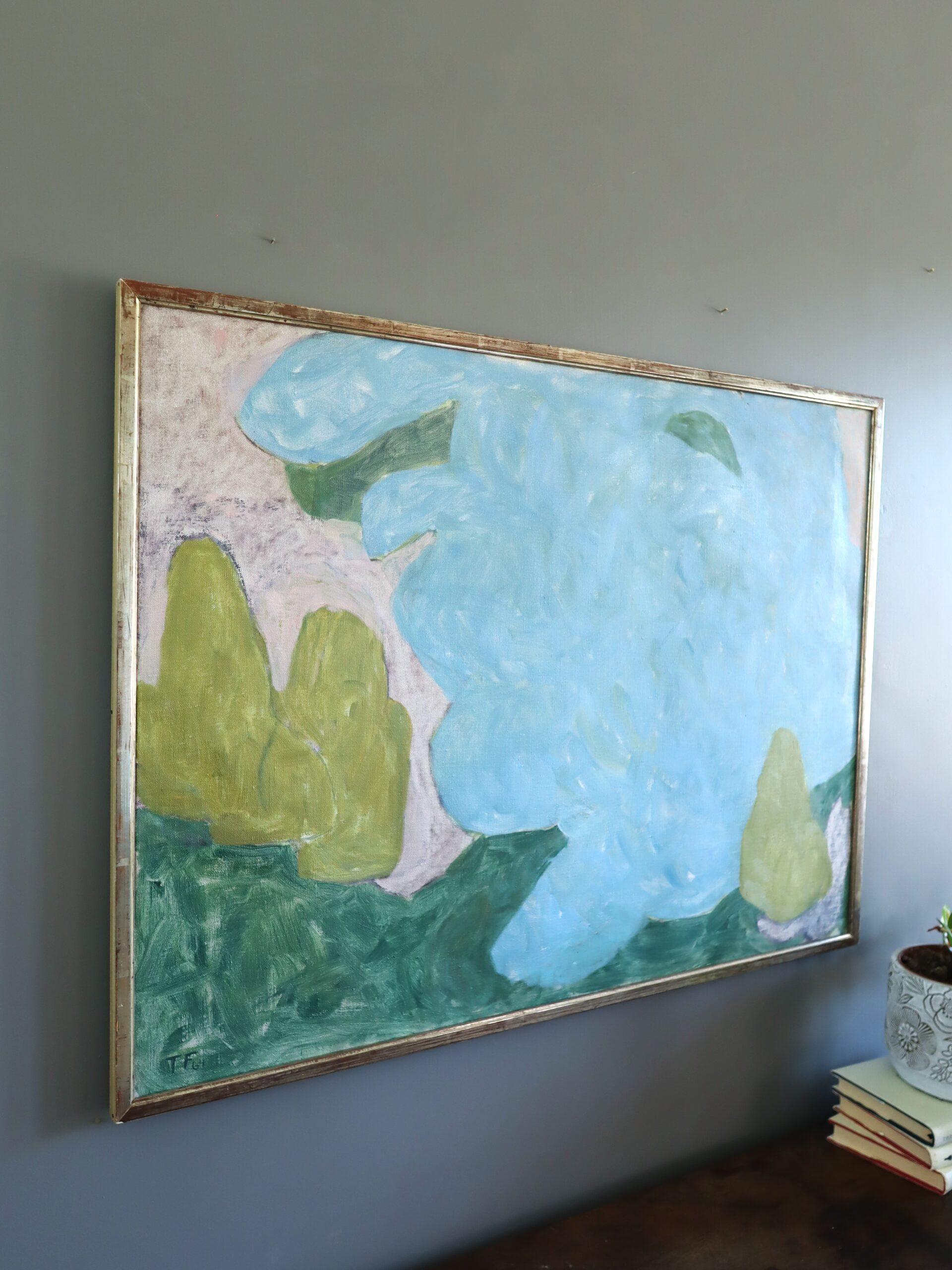FLÜSTERN VON BLAU
Größe: 56 x 75 cm (einschließlich Rahmen)
Öl auf Leinwand

Eine sehr angenehme und beruhigende modernistische abstrakte Landschaftskomposition in Öl aus dem Jahr 1964, gemalt von dem etablierten schwedischen Künstler Ture