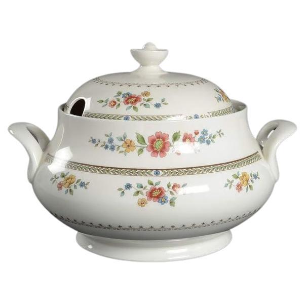 Tureen & Lid Replacement Kingswood by Royal Doulton