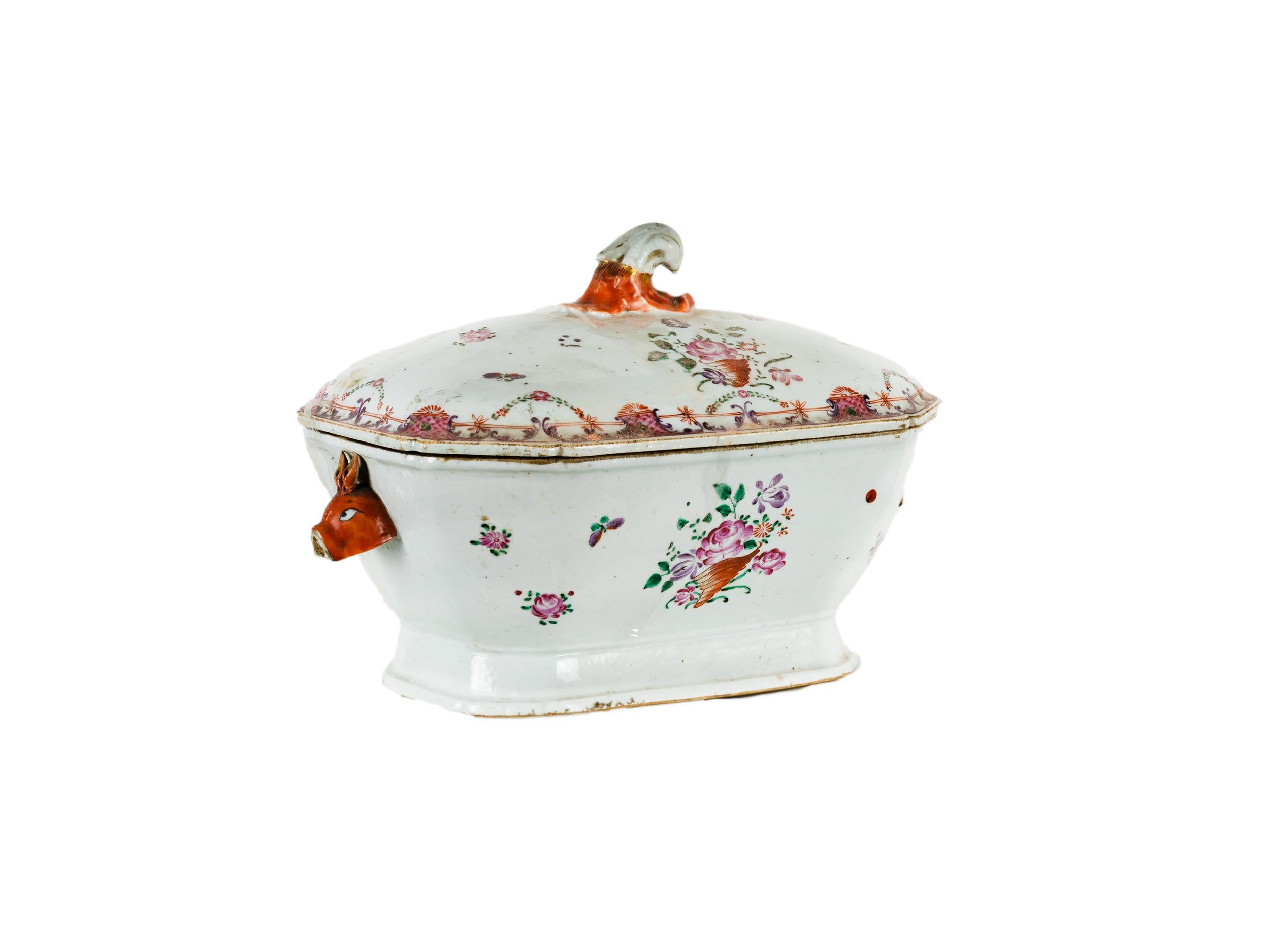 Chinese Tureen Porcelain Portuguese India Company 18th Century For Sale