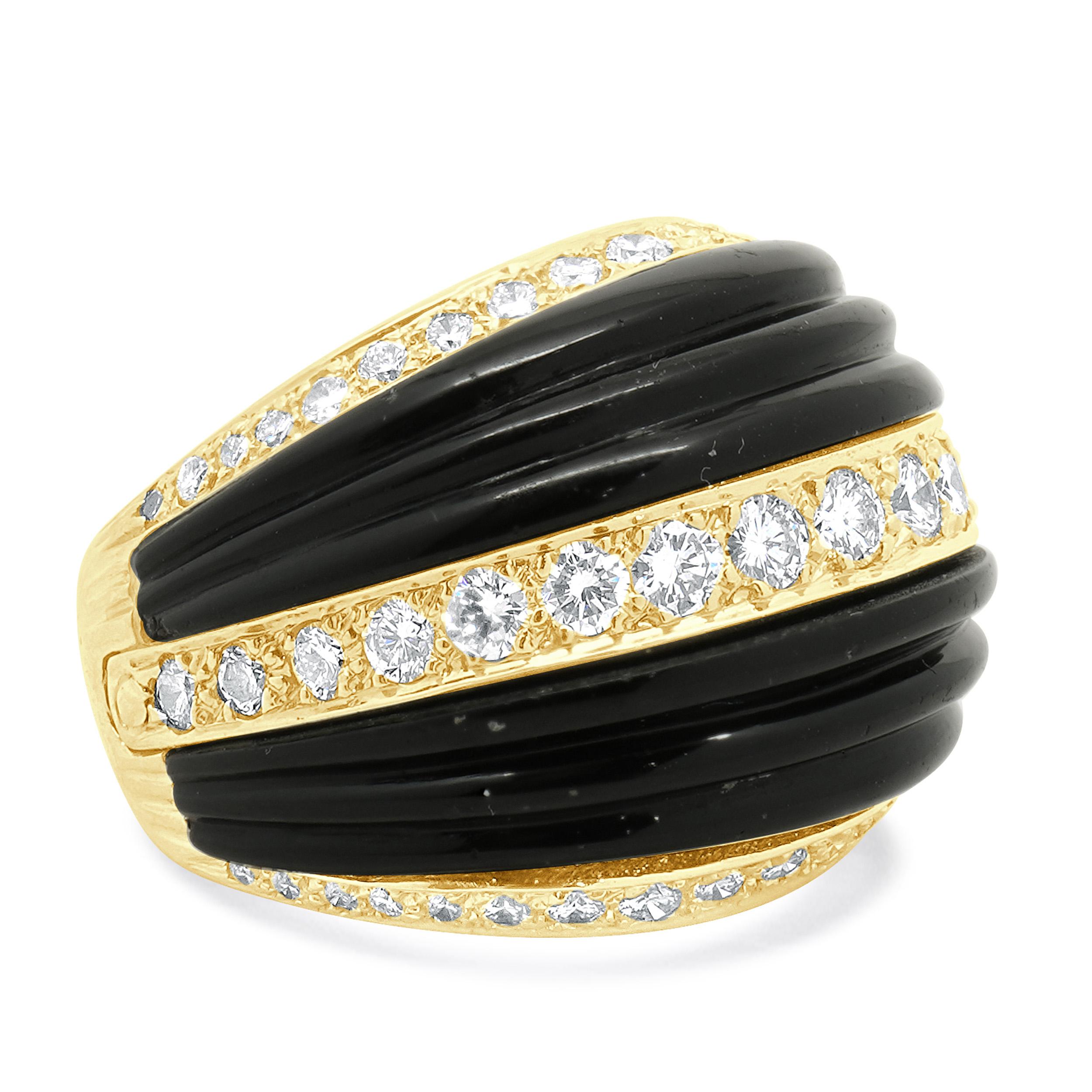 Turi Anillo Bomba de Ónix y Diamantes en Oro Amarillo de 18 Kilates en Excelente estado para la venta en Scottsdale, AZ