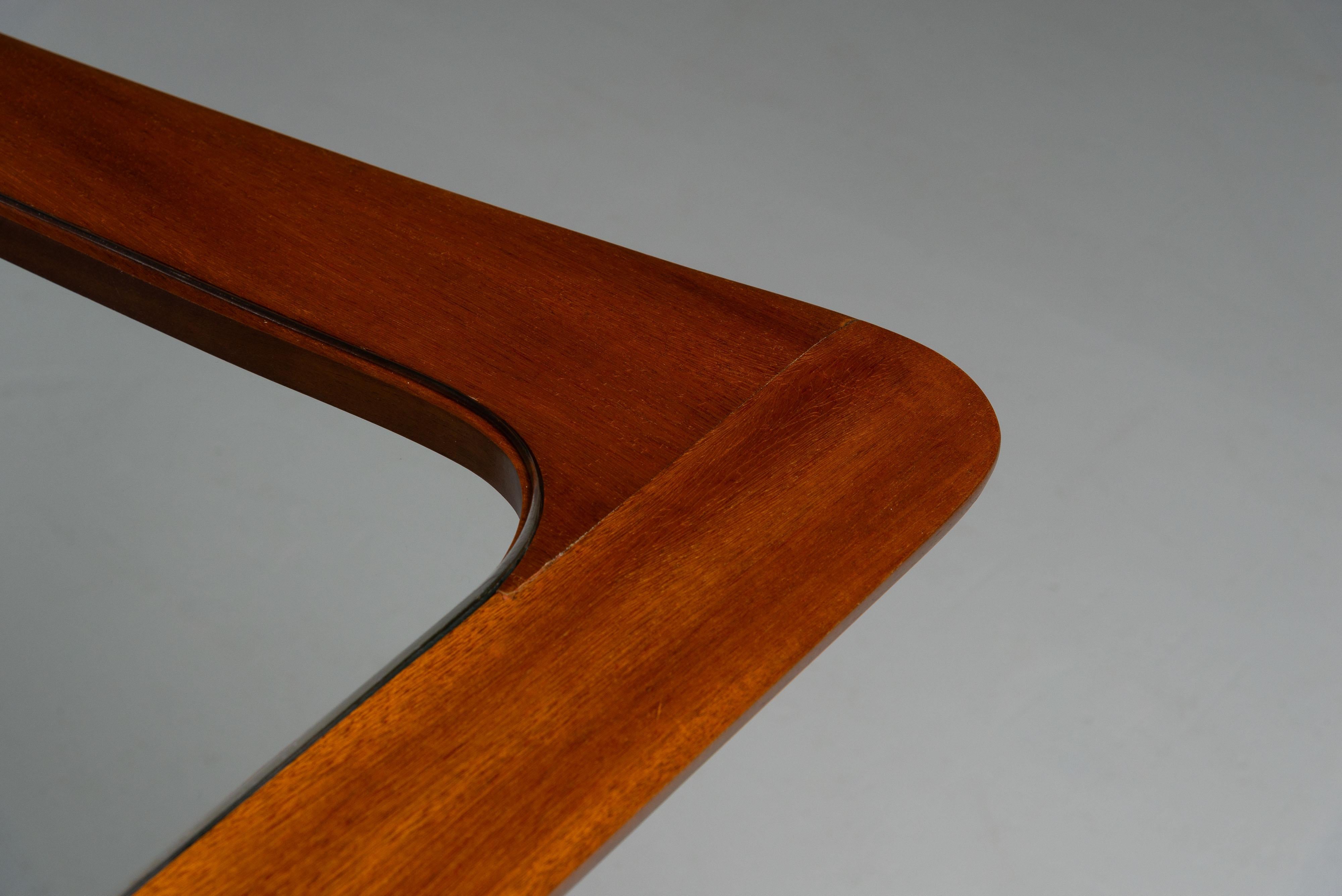Table de salle à manger de l'école Turin fabriquée en Italie 1940 en vente 6