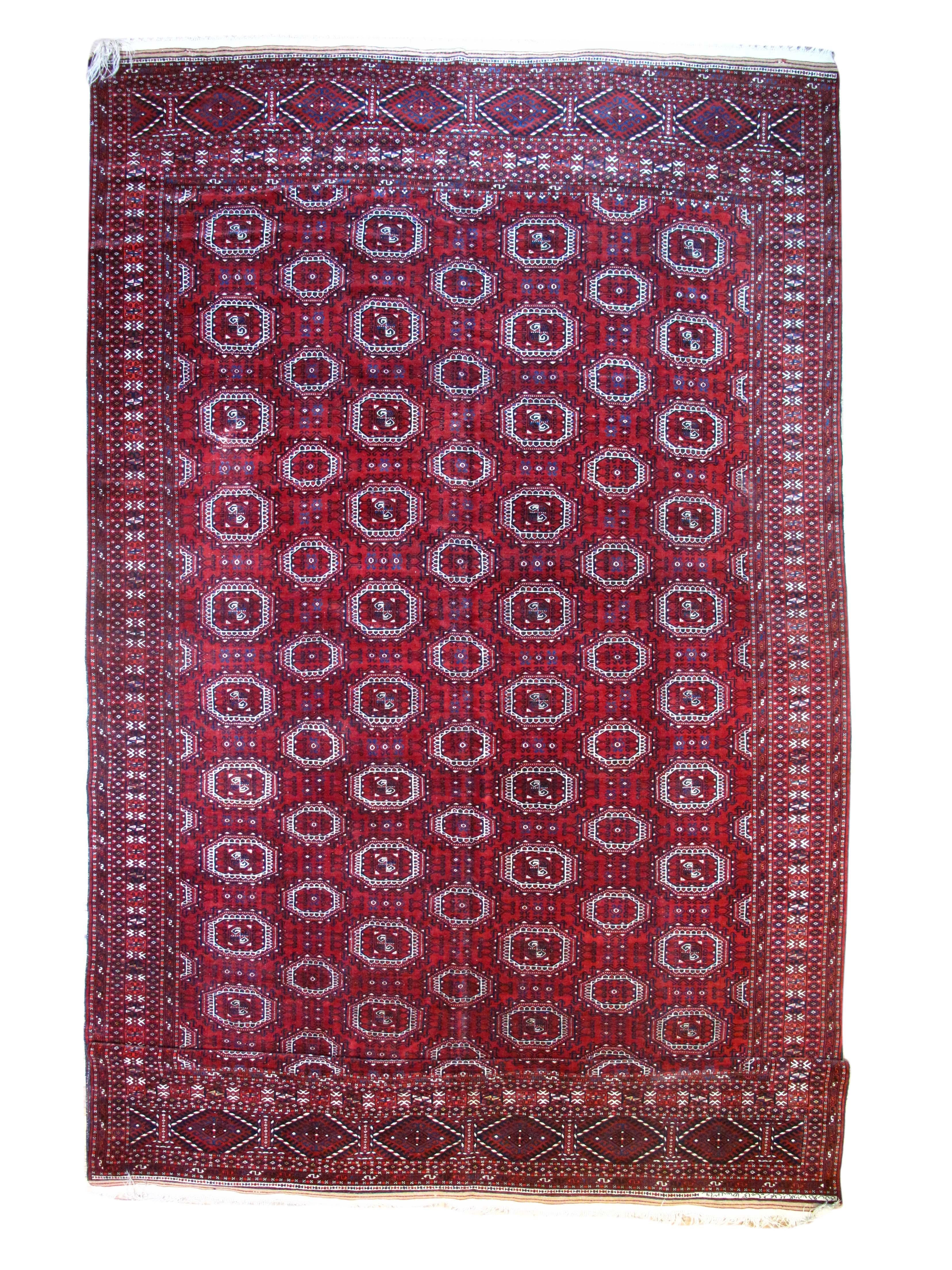 Turkeman rug measures: 8'8'' x 16'8''.