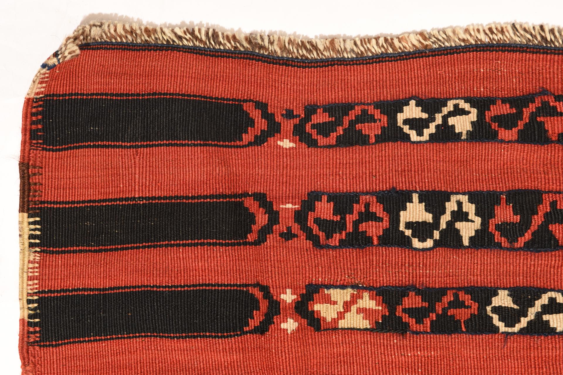 Turkestan Vintage „Cicim“ (Handgewebt) im Angebot