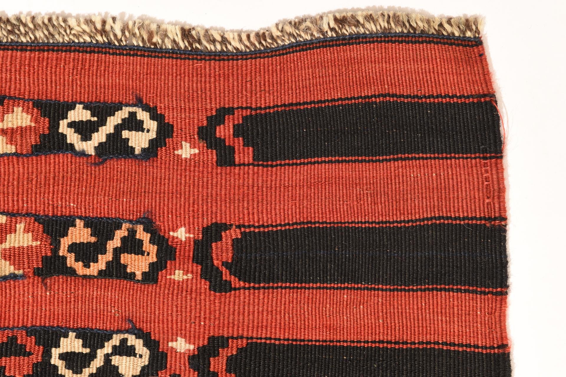 Turkestan Vintage „Cicim“ im Zustand „Hervorragend“ im Angebot in Alessandria, Piemonte