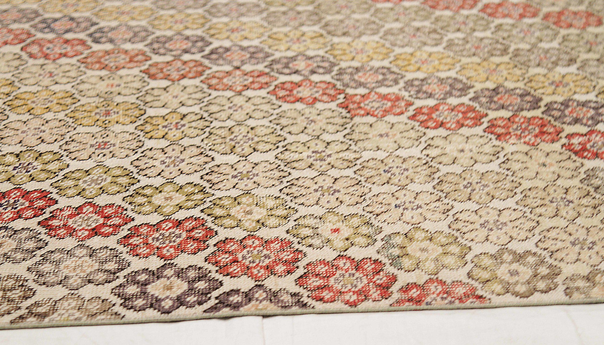 Turquía Anatoly Alfombras Circa 1940 - Lana Azul Marfil Rojo Amarillo Diseño - 92507 en Excelente estado para la venta en Dallas, TX