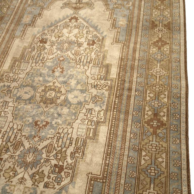 Turkey Anatoly Area Rugs - Wool Blue Brown Ivory Design - 92957 In Excellent Condition For Sale In Dallas, TX