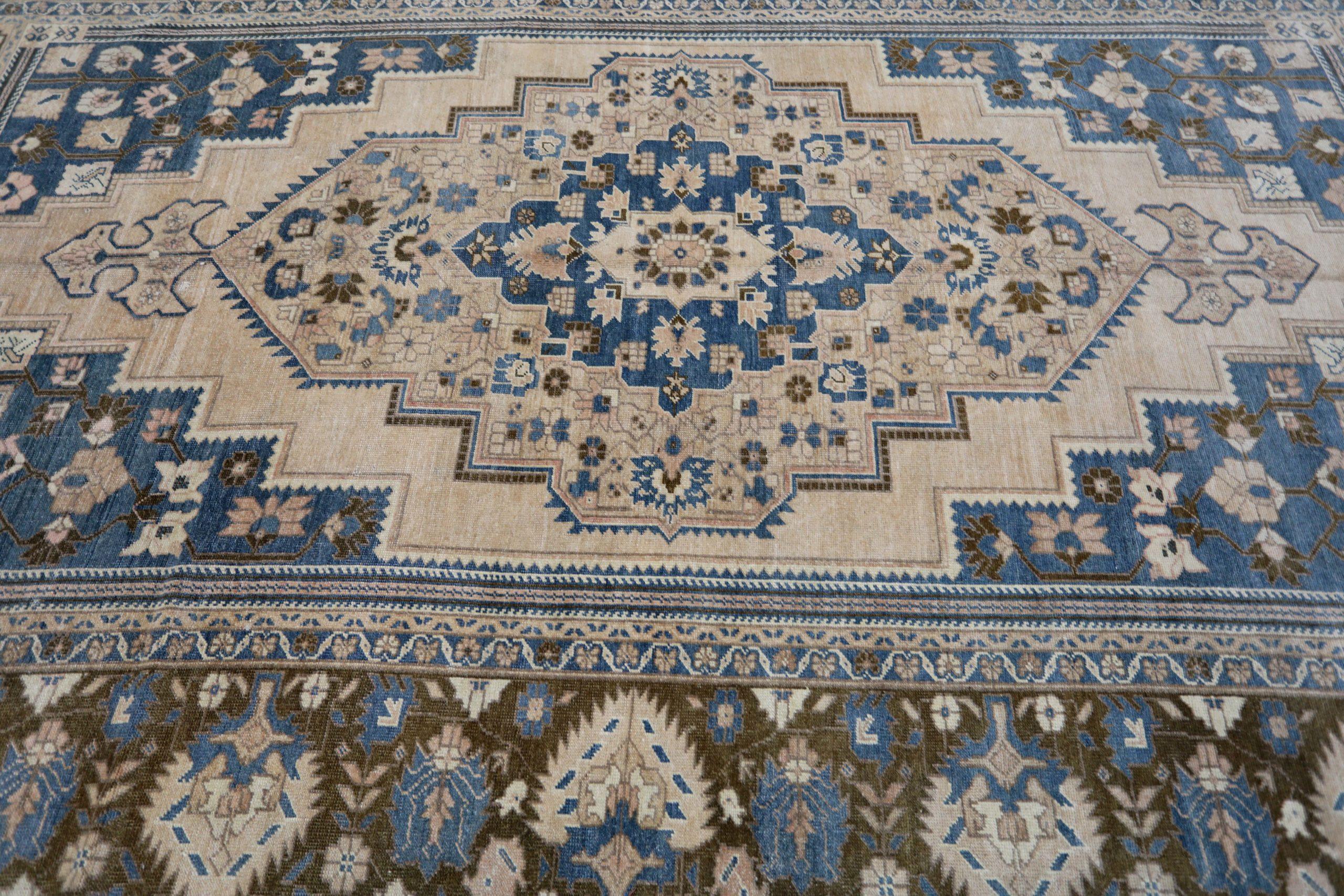 Türkische Anatoly-Teppiche - Wolle Blau Elfenbein Design - 93123 im Angebot 1