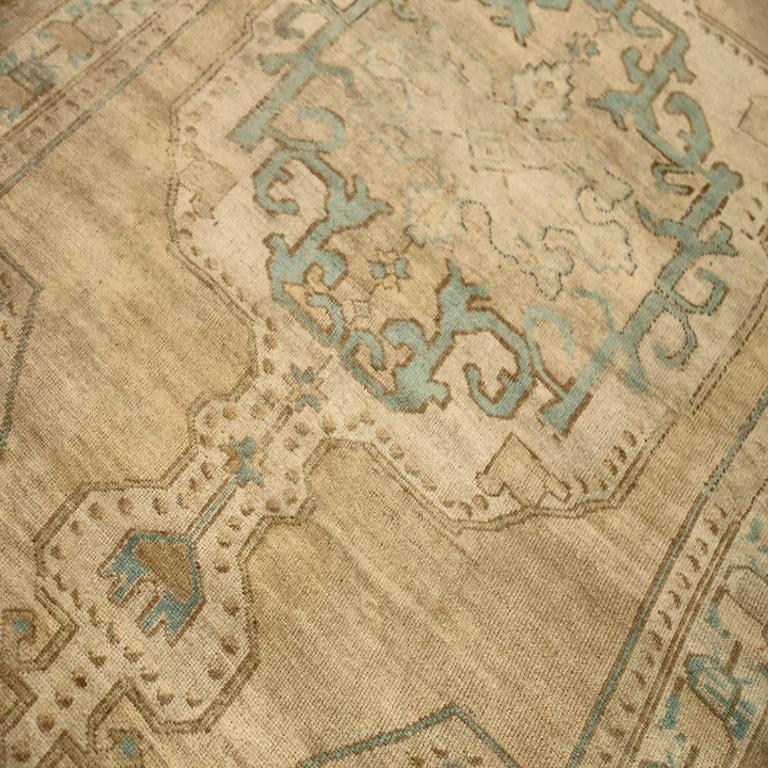 Türkische Anatoly-Teppiche - Wolle Blau Elfenbein Taupe Design - 92995 im Zustand „Hervorragend“ im Angebot in Dallas, TX