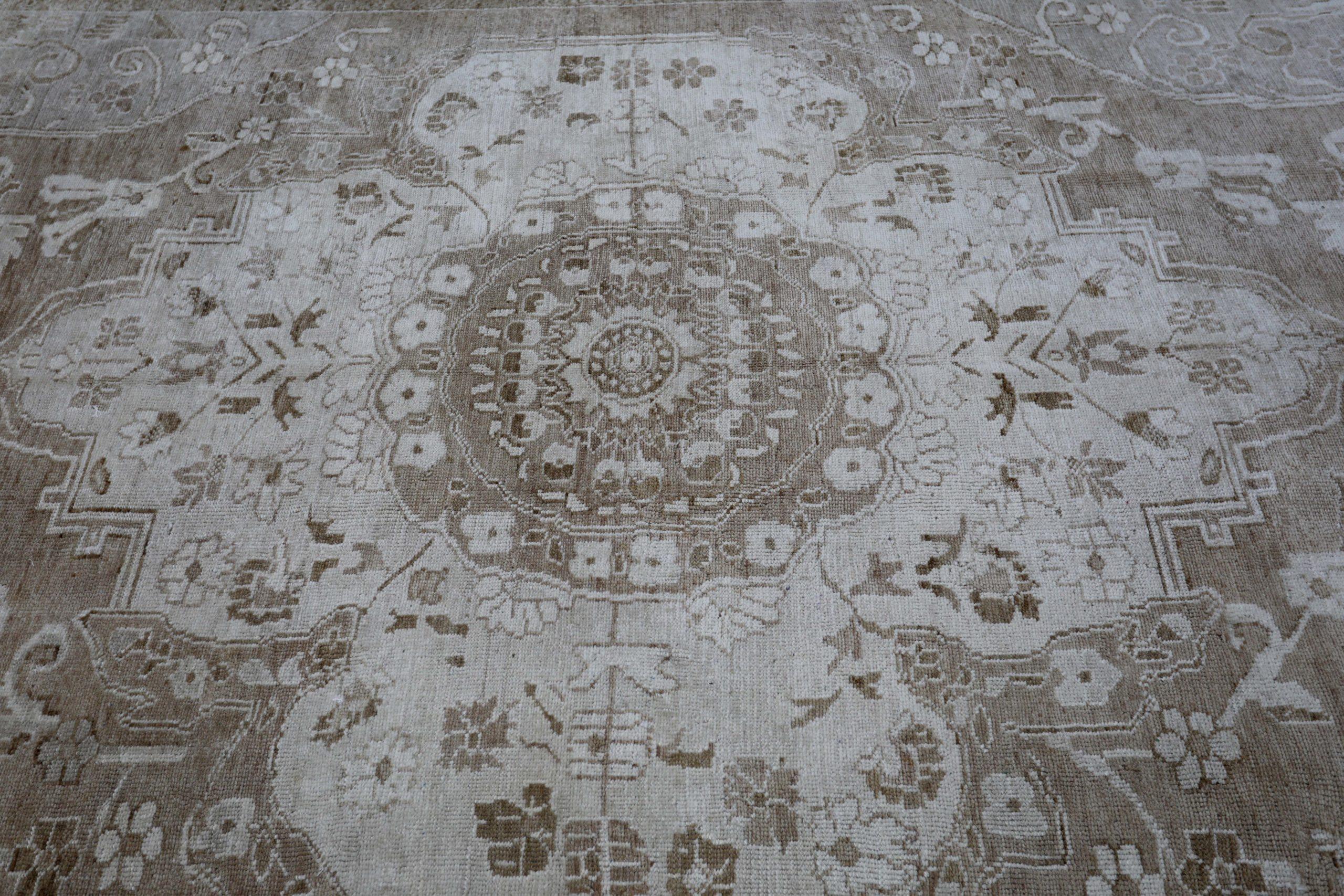 Türkei Anatoly Area Rugs - Wolle Braun Elfenbein Design - 93017 (20. Jahrhundert) im Angebot