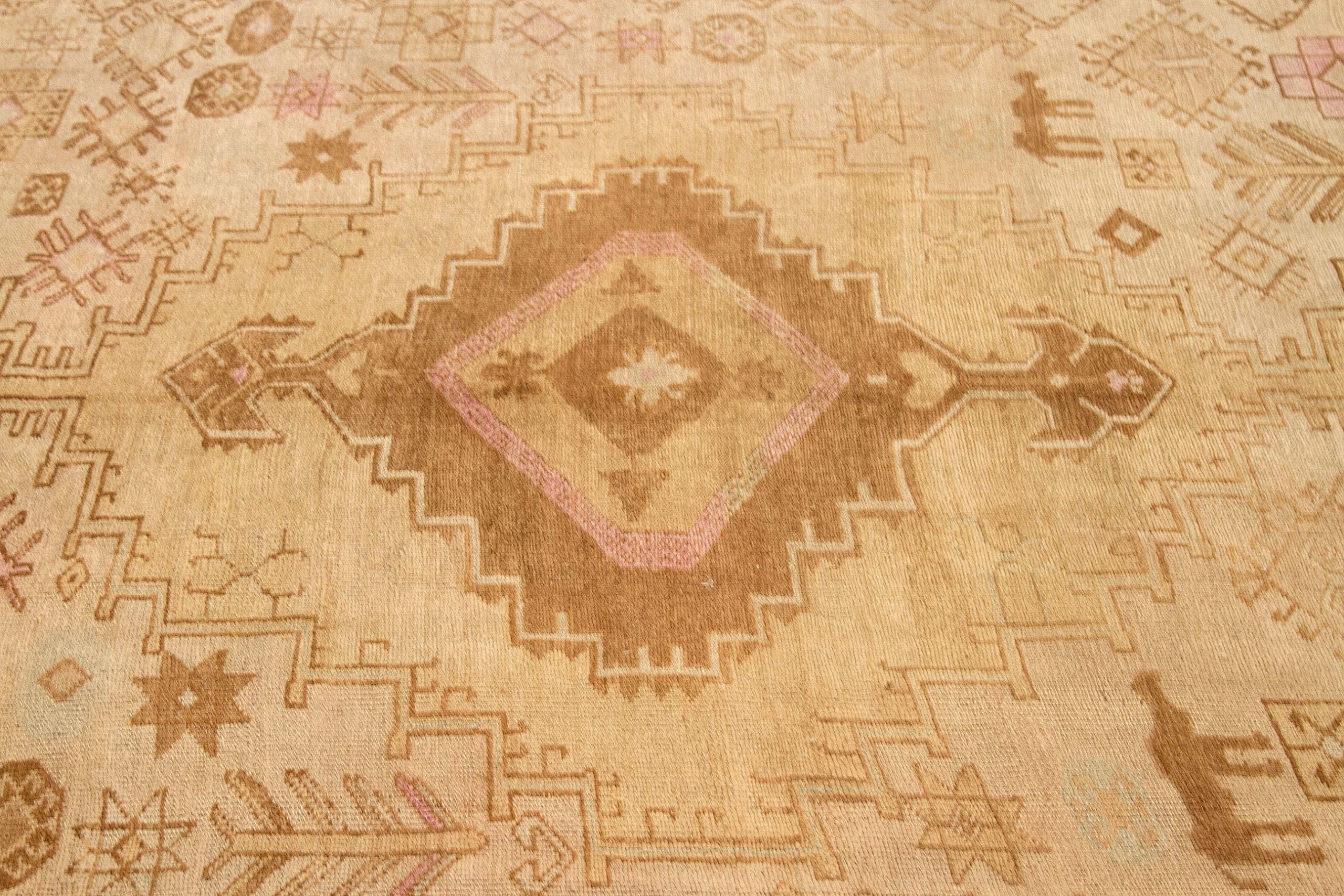 Türkei Anatoly Bereich Teppiche - Wolle Braun Elfenbein Rosa Design - 92790 im Zustand „Hervorragend“ im Angebot in Dallas, TX