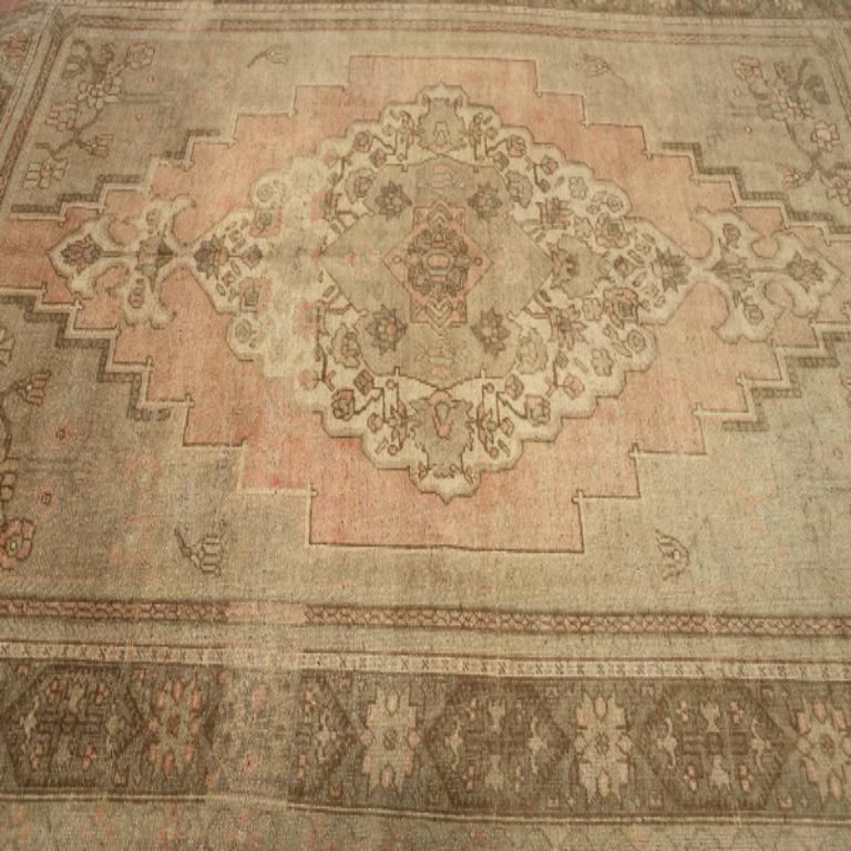 Türkei Anatoly Bereich Teppiche - Wolle Braun Elfenbein Rosa Taupe Design - 92967 (20. Jahrhundert) im Angebot