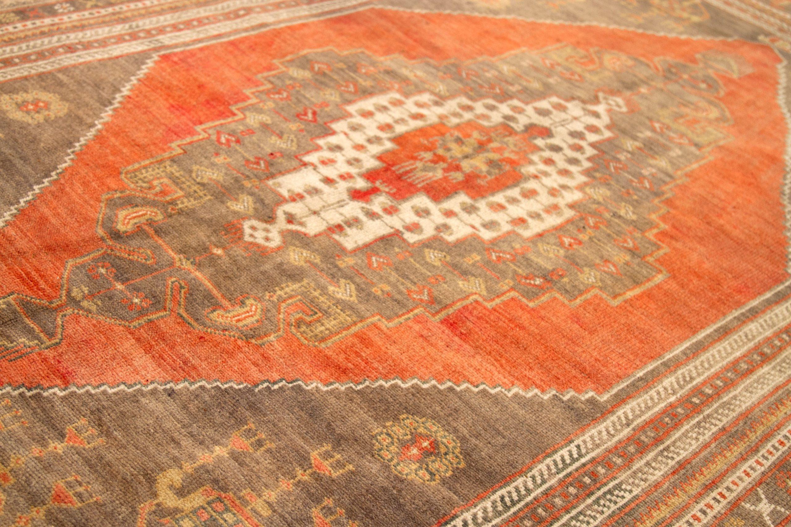 Türkei Anatoly Bereich Teppiche - Wolle Braun Elfenbein Rot Design - 92759 (Türkisch) im Angebot