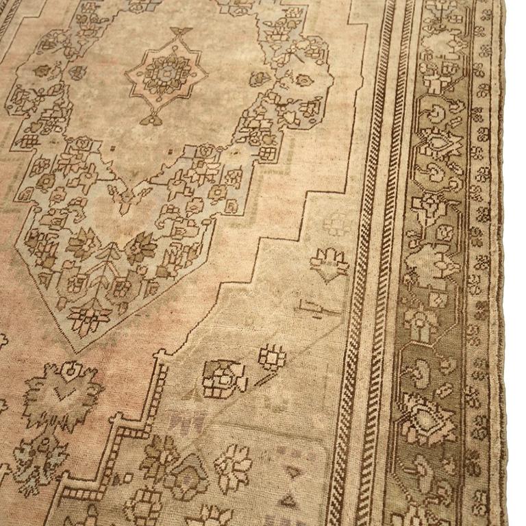 Türkei Anatoly Bereich Teppiche - Wolle Braun Elfenbein Taupe Design - 92969 im Zustand „Hervorragend“ im Angebot in Dallas, TX