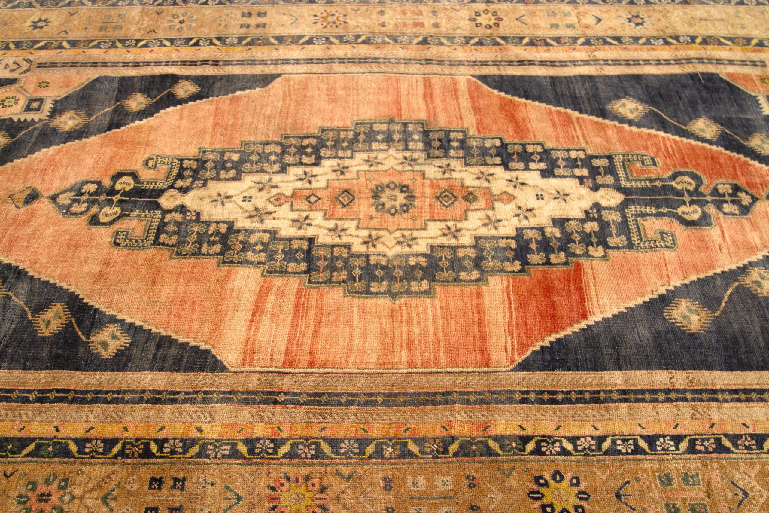 Türkei Anatoly Bereich Teppiche - Wolle Braun Marineblau Rosa Design - 92787 im Zustand „Hervorragend“ im Angebot in Dallas, TX