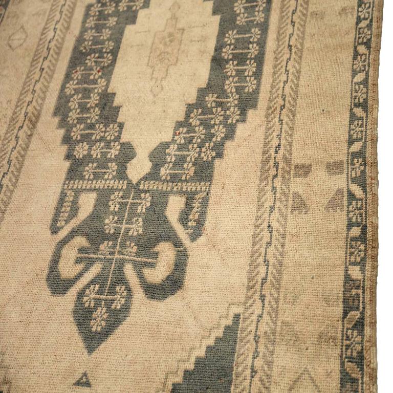 Turkish Turkey Anatoly Area Rugs - Wool Gray Ivory Design - 92941 For Sale