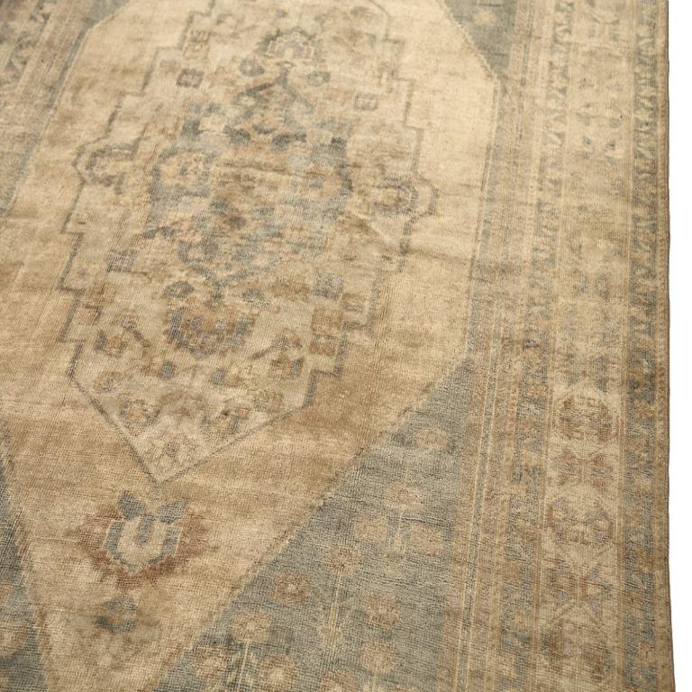 Türkische Anatoly-Teppiche - Wolle Grau Elfenbein Taupe Design - 92958 (20. Jahrhundert) im Angebot