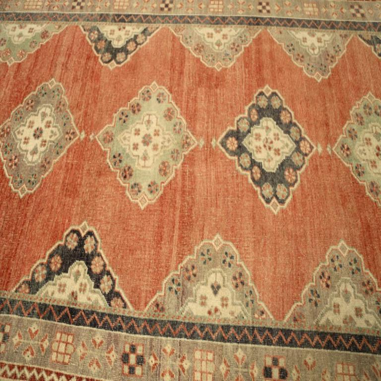 Türkische Anatoly-Teppiche - Wolle Grün Elfenbein Rot Design - 92963 im Angebot 1