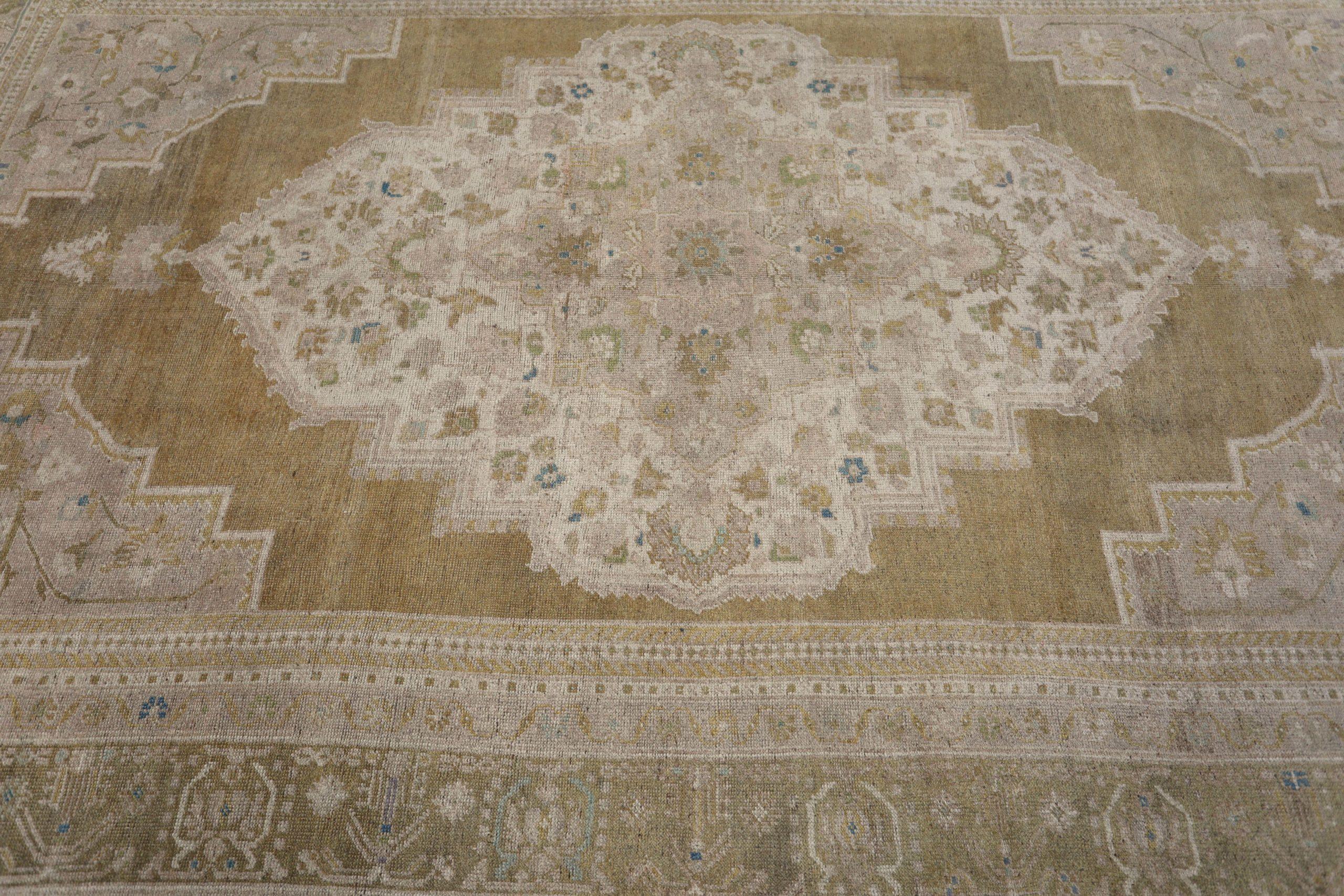 Türkische Anatoly-Teppiche - Wolle Grün Elfenbein Taupe Design - 93082 im Angebot 1