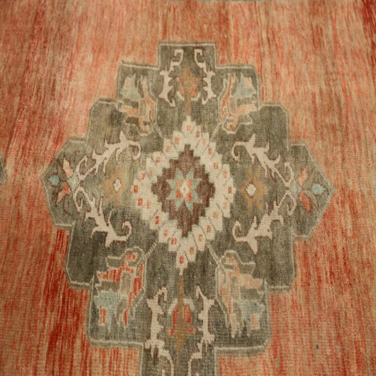 Türkische Anatoly-Teppiche - Wolle in Grün, Rosa und Rot, Design - 92961 im Angebot 1