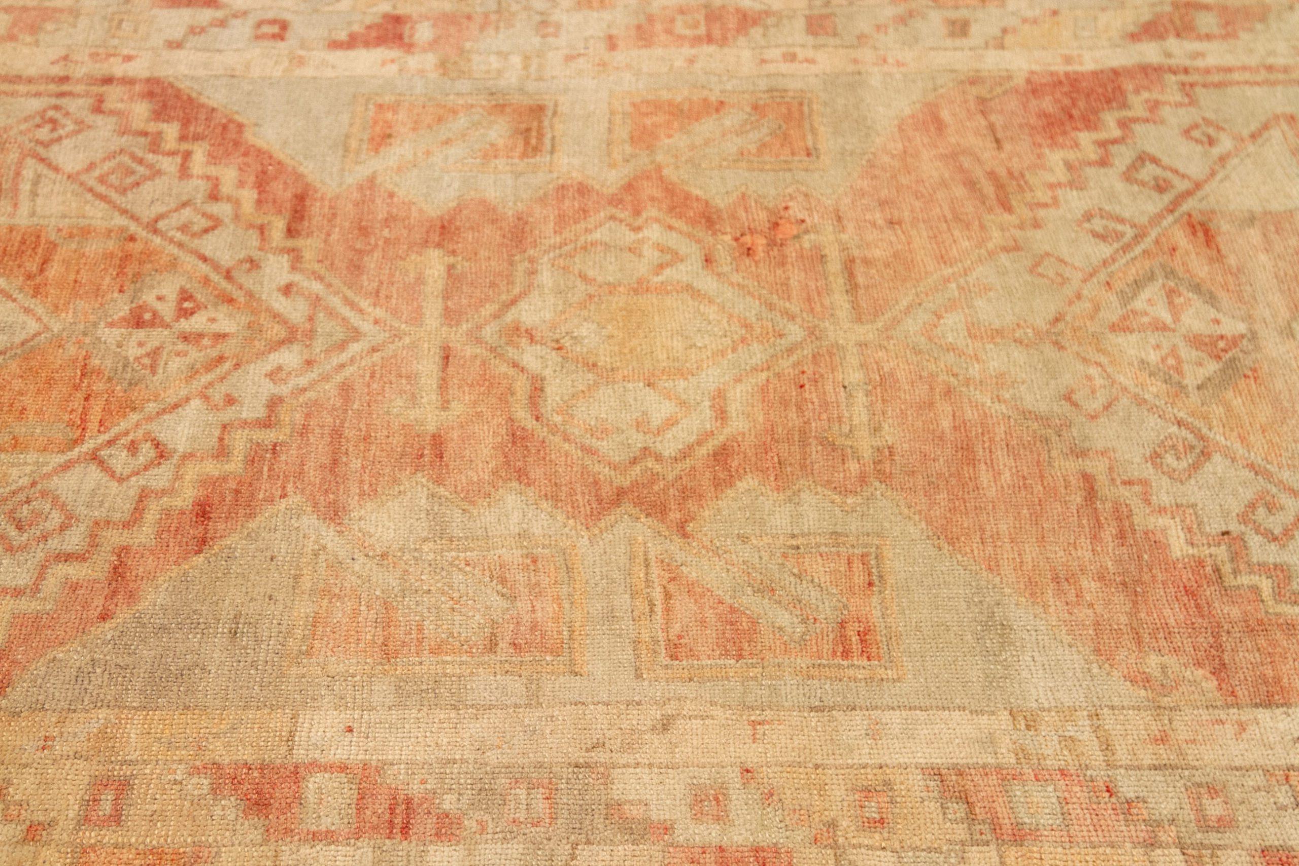 Türkische Anatoly-Teppiche - Wolle Elfenbein Rosa Rot Design - 92791 (20. Jahrhundert) im Angebot