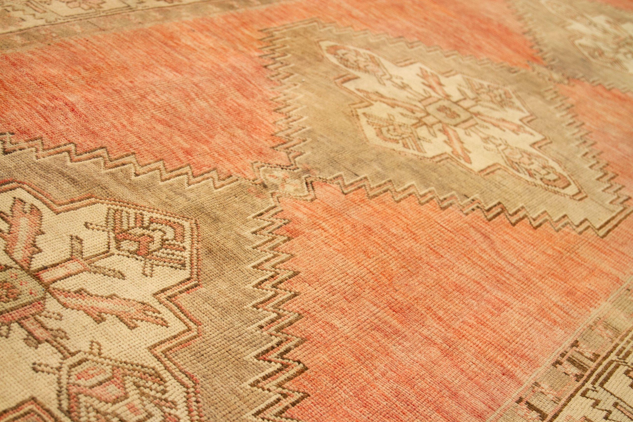 Turkey Anatoly-Teppiche - Wolle Elfenbein Rosa Taupe Design - 92812 (Türkisch) im Angebot