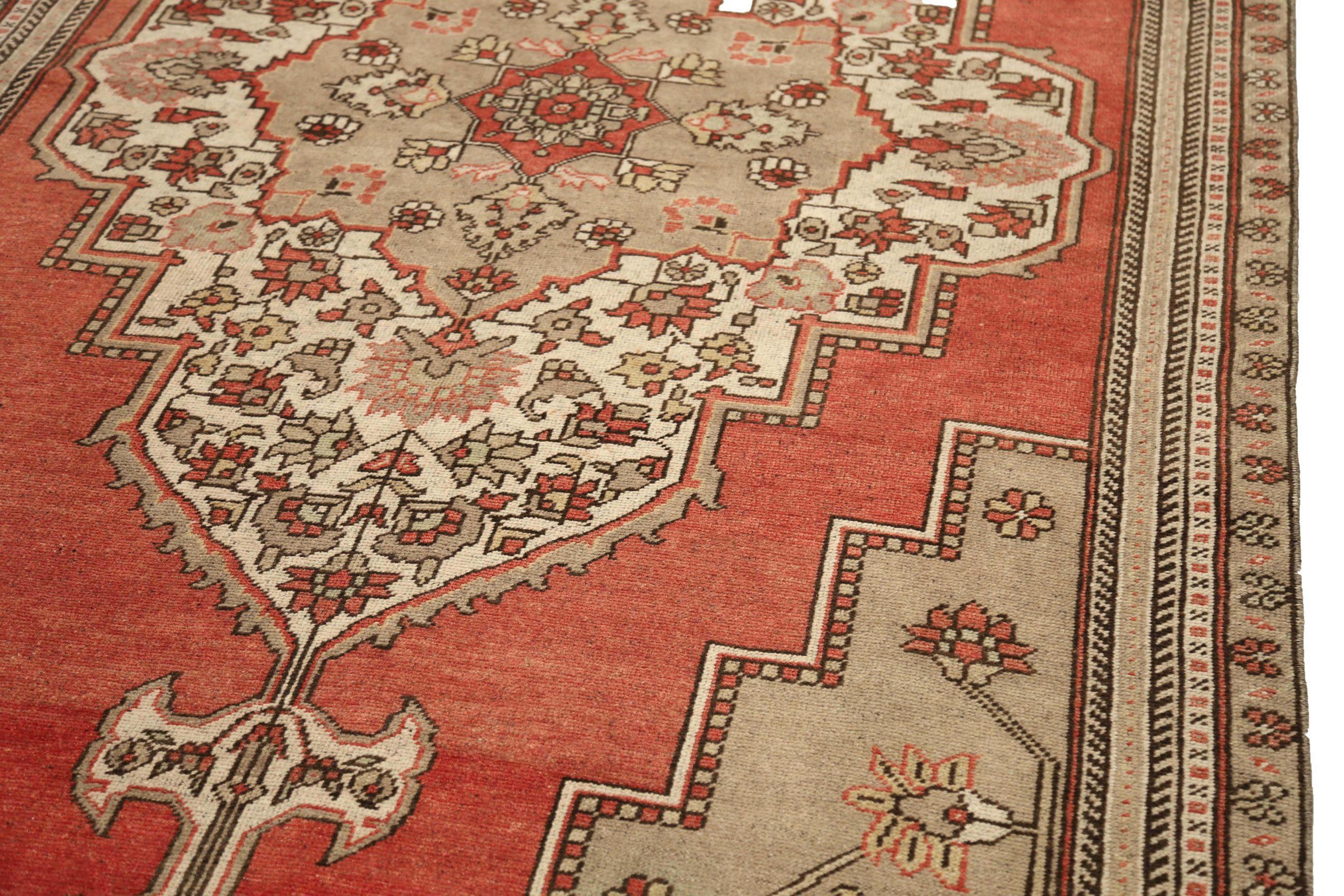 Turkey Anatoly-Teppiche - Wolle Elfenbein Rot Taupe Design - 92891 im Zustand „Hervorragend“ im Angebot in Dallas, TX