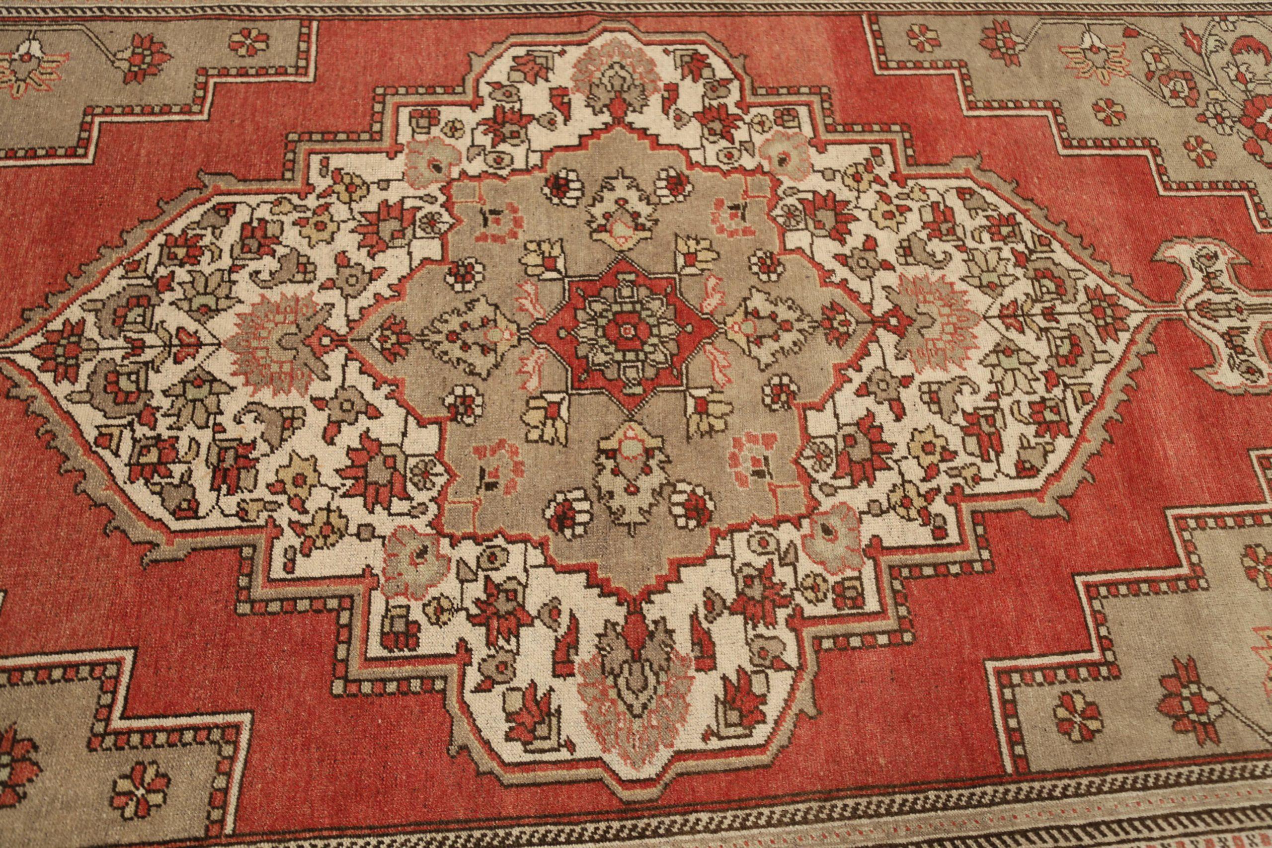 Turkey Anatoly-Teppiche - Wolle Elfenbein Rot Taupe Design - 92891 (20. Jahrhundert) im Angebot