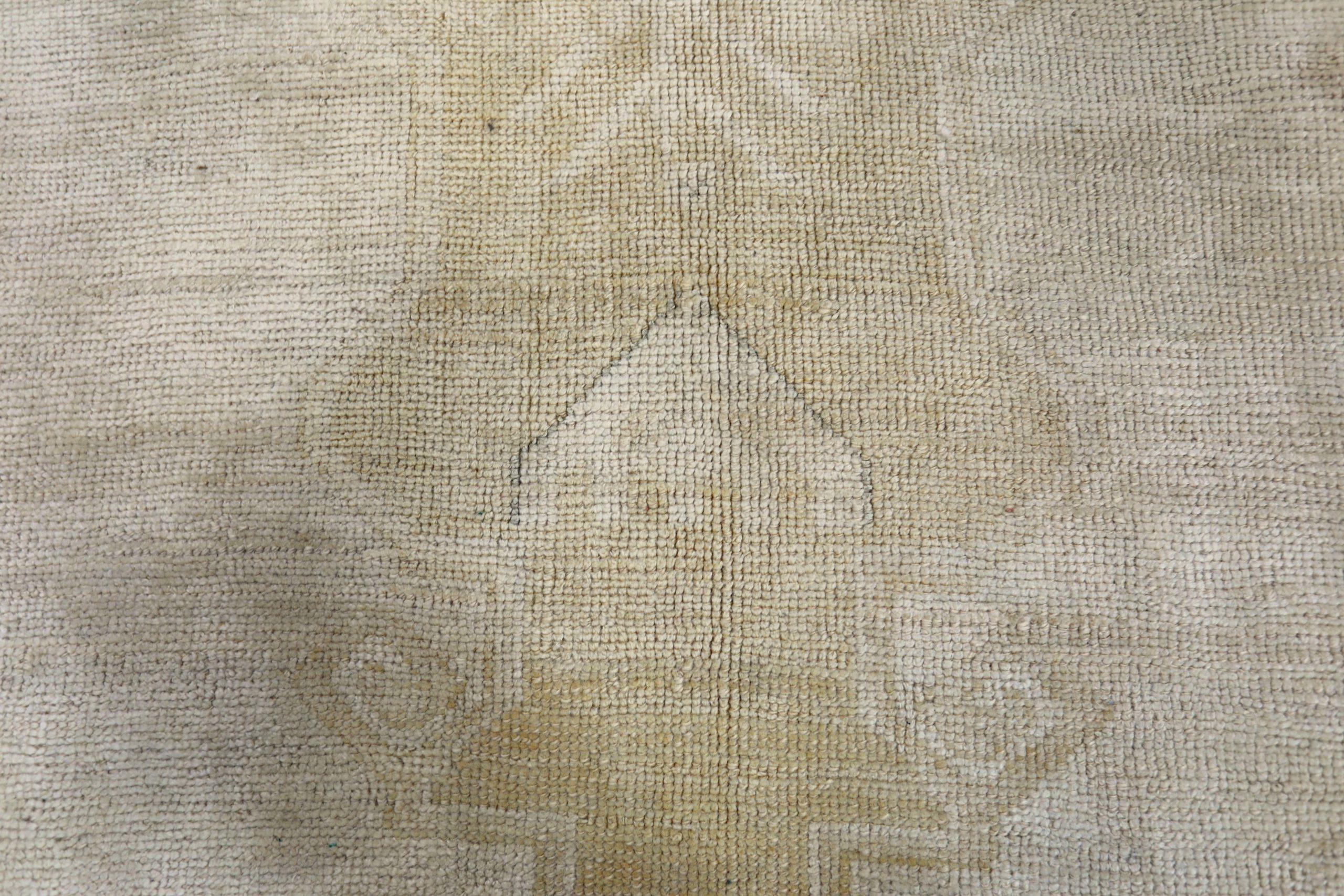 20ième siècle Tapis de Turquie Anatoly - Design en laine ivoire taupe - 93115 en vente